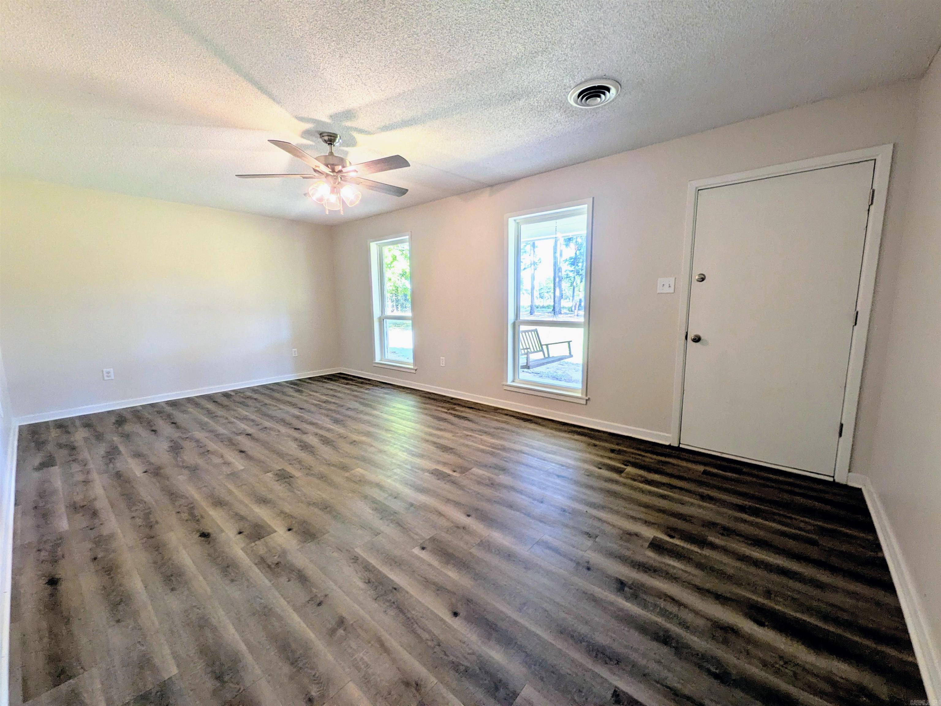 3825 Highway 79 N Property Photo 9