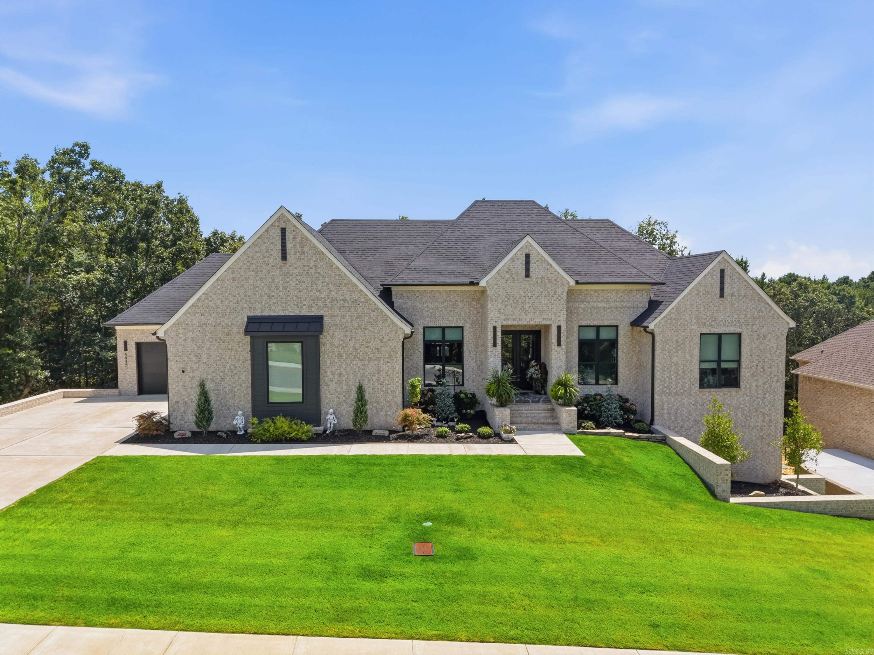 5935 Brush Creek Loop Property Photo 1