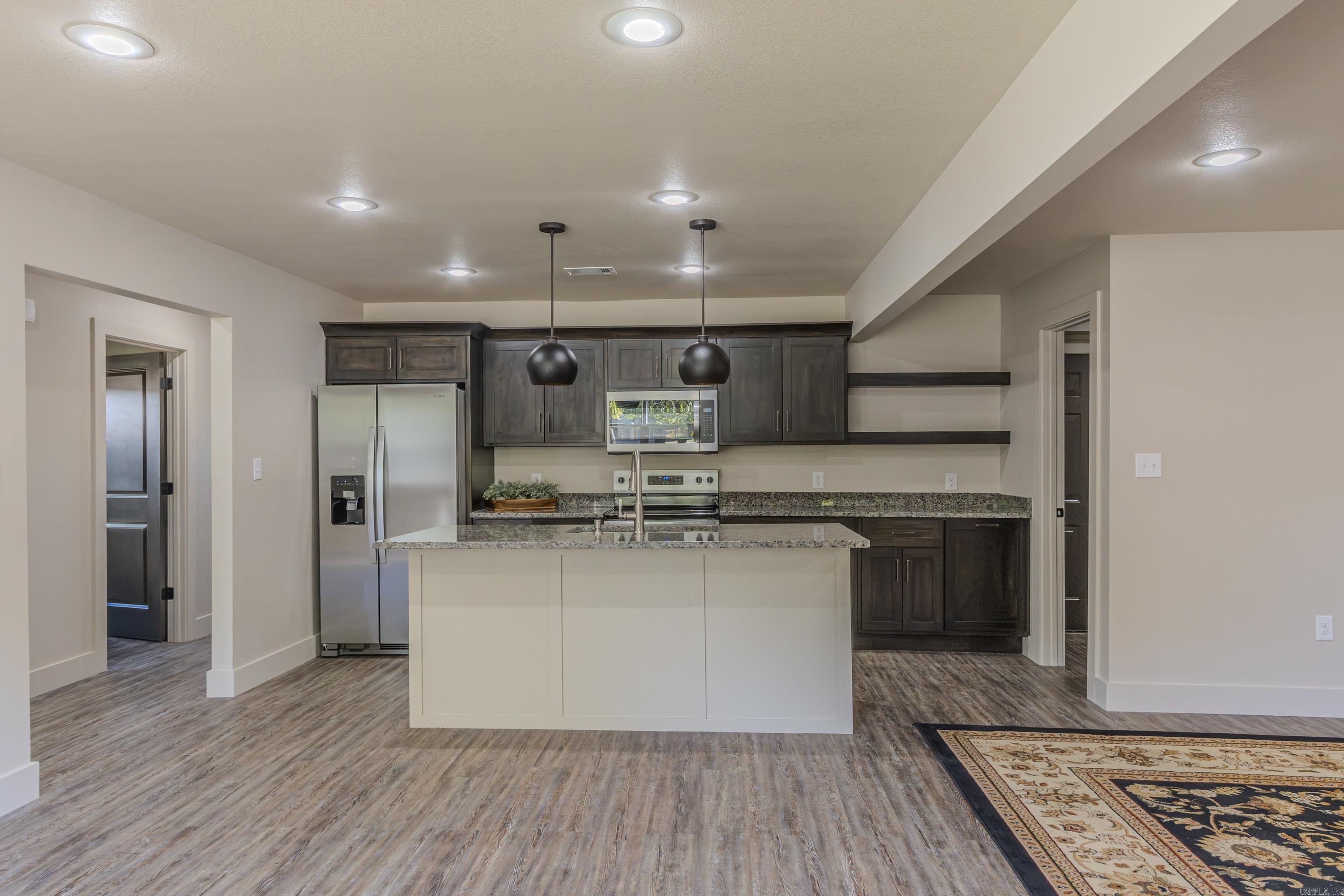 1811 Magnolia Lane Property Photo 4