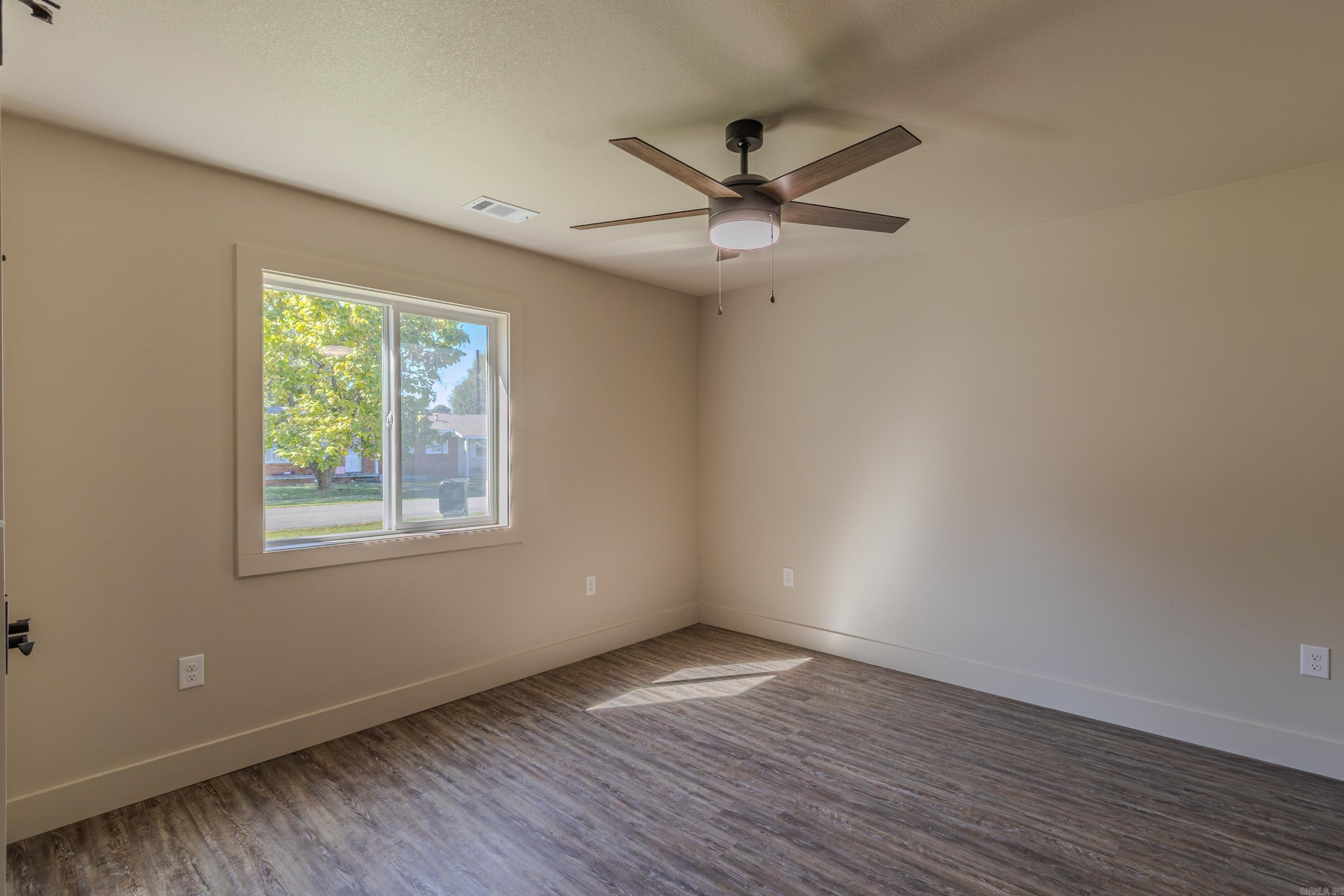 1811 Magnolia Lane Property Photo 32