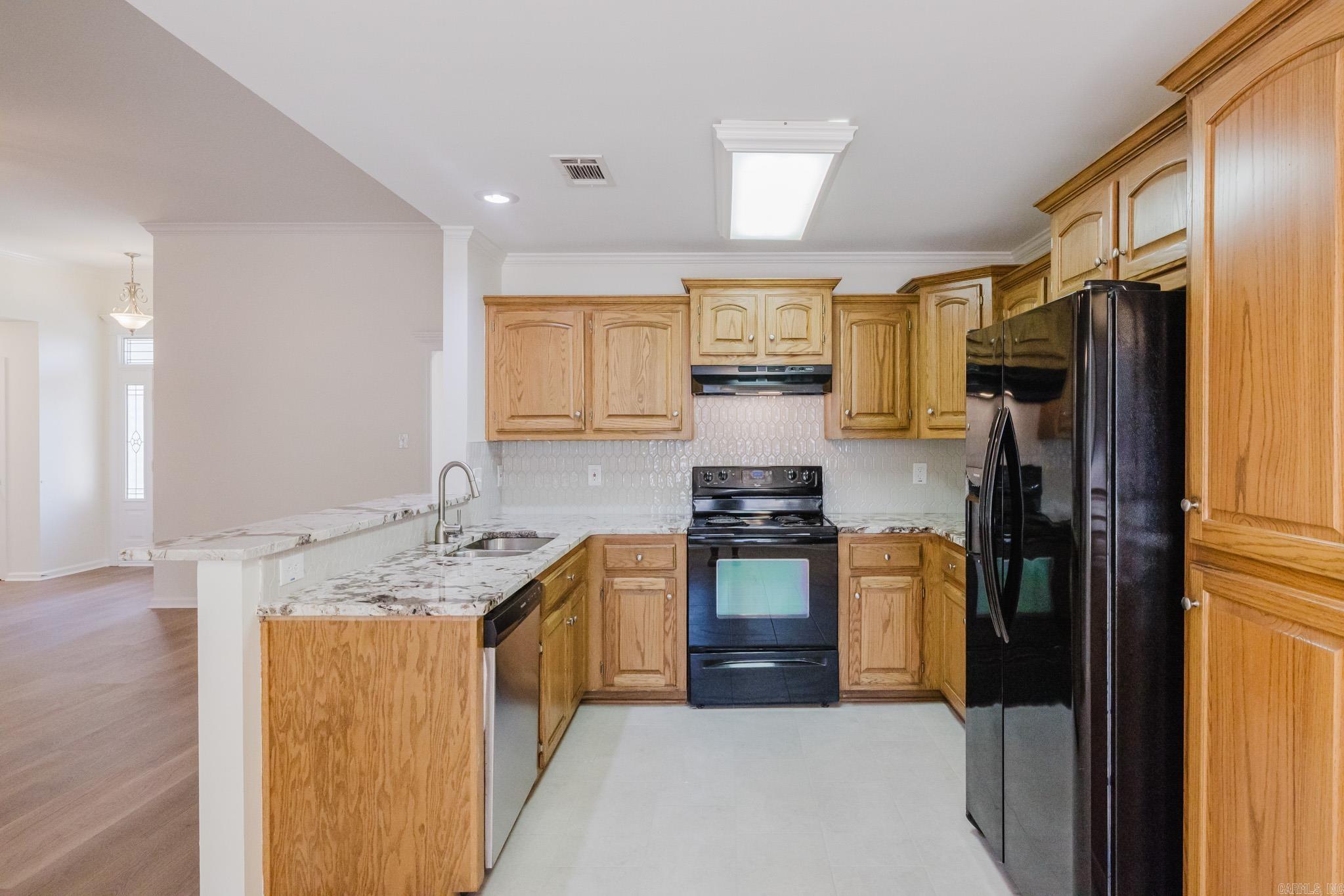 5126 Buckingham Place Property Photo 6