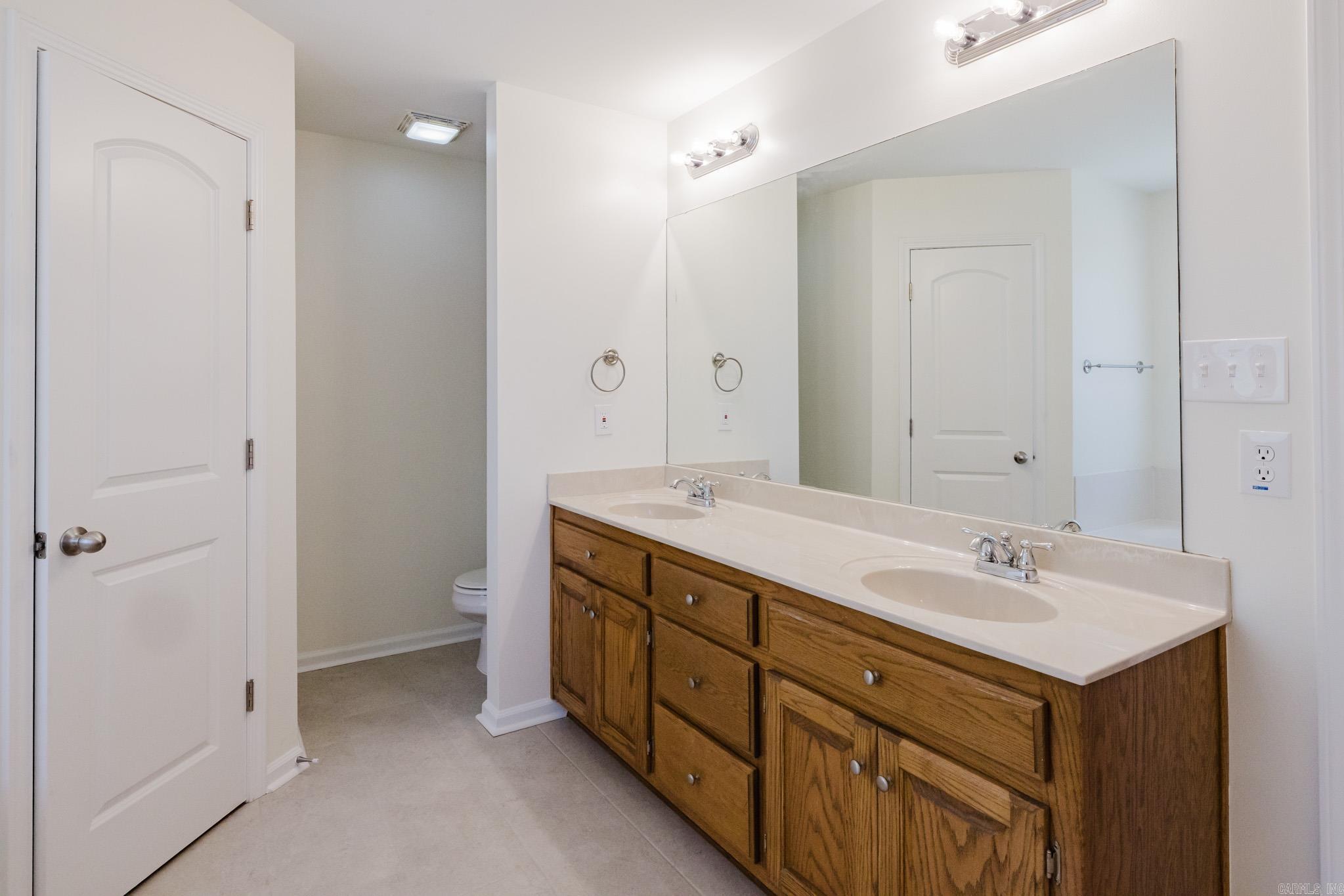 5126 Buckingham Place Property Photo 12