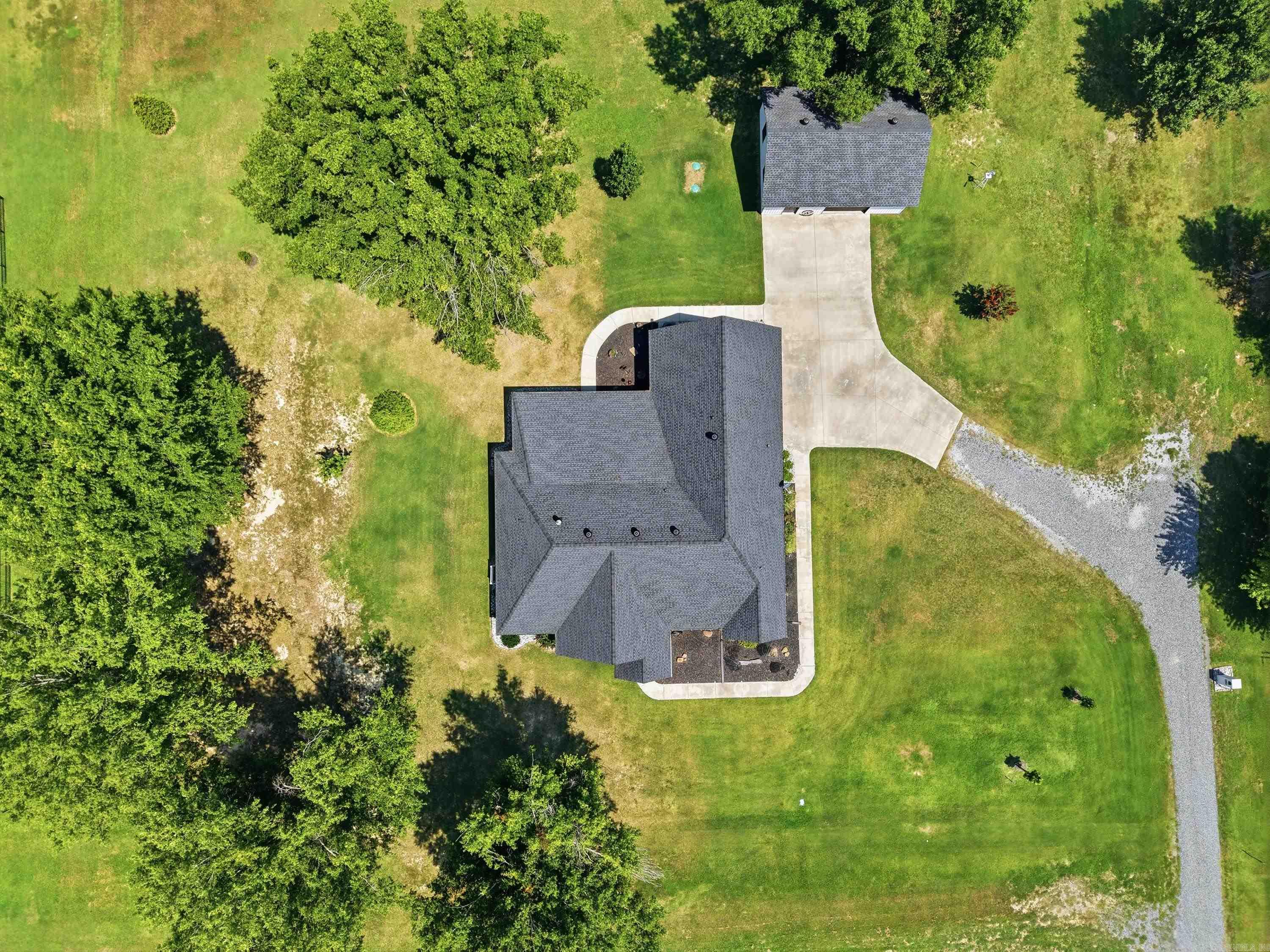29 Country Meadows Drive Property Photo 3