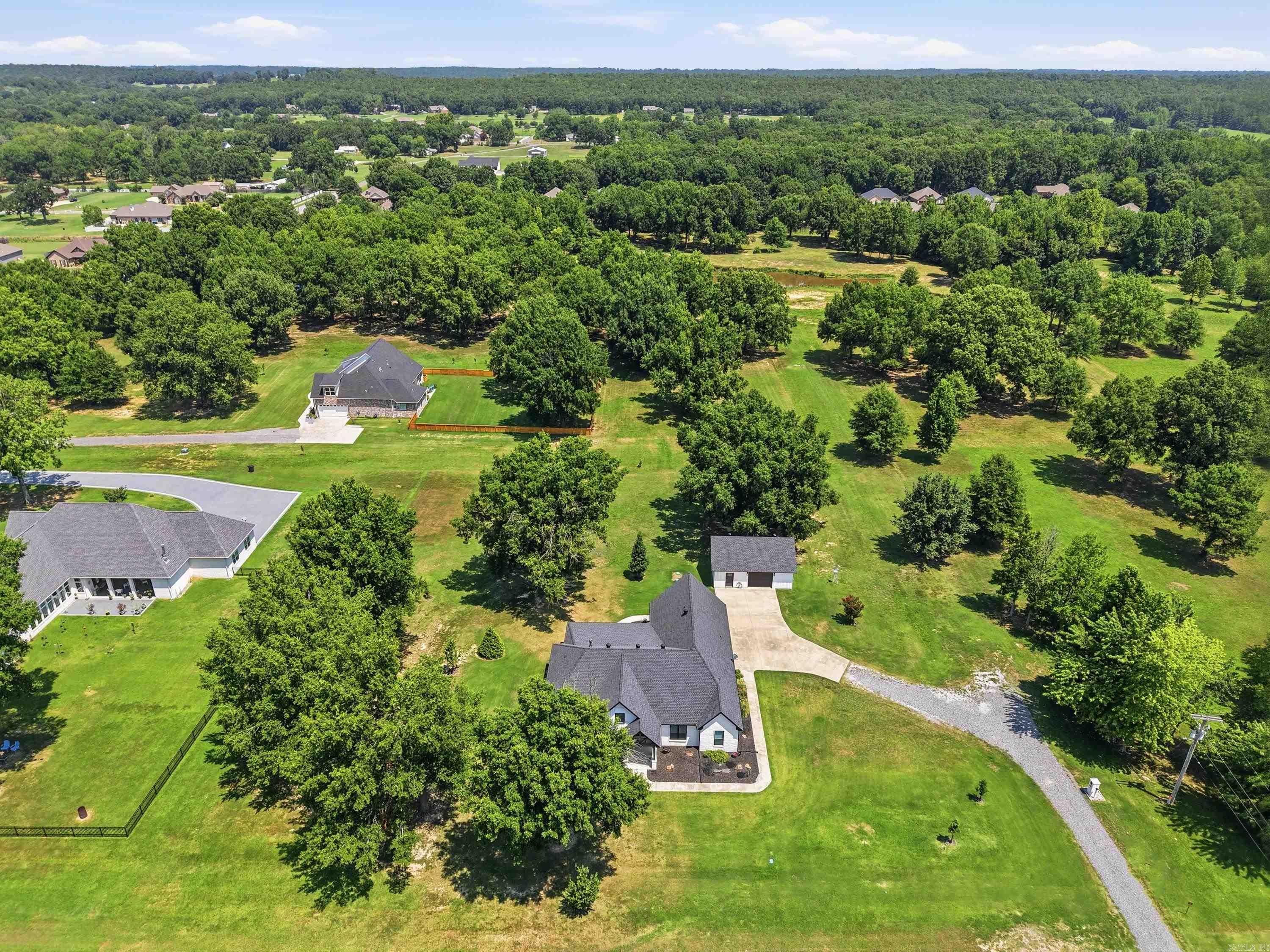 29 Country Meadows Drive Property Photo 4