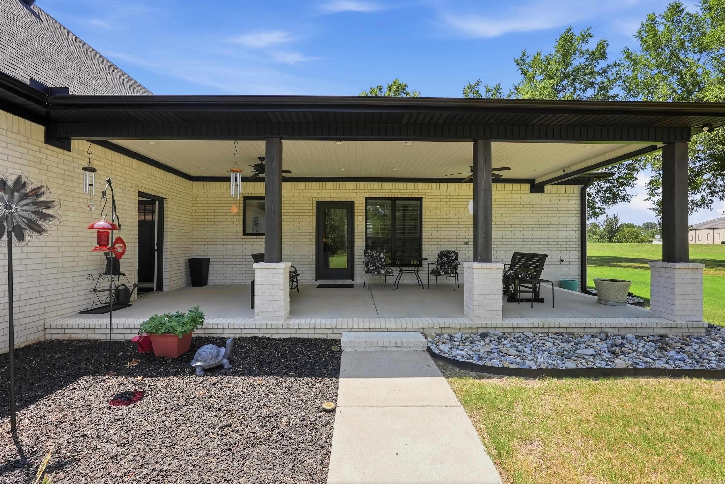 29 Country Meadows Drive Property Photo 45