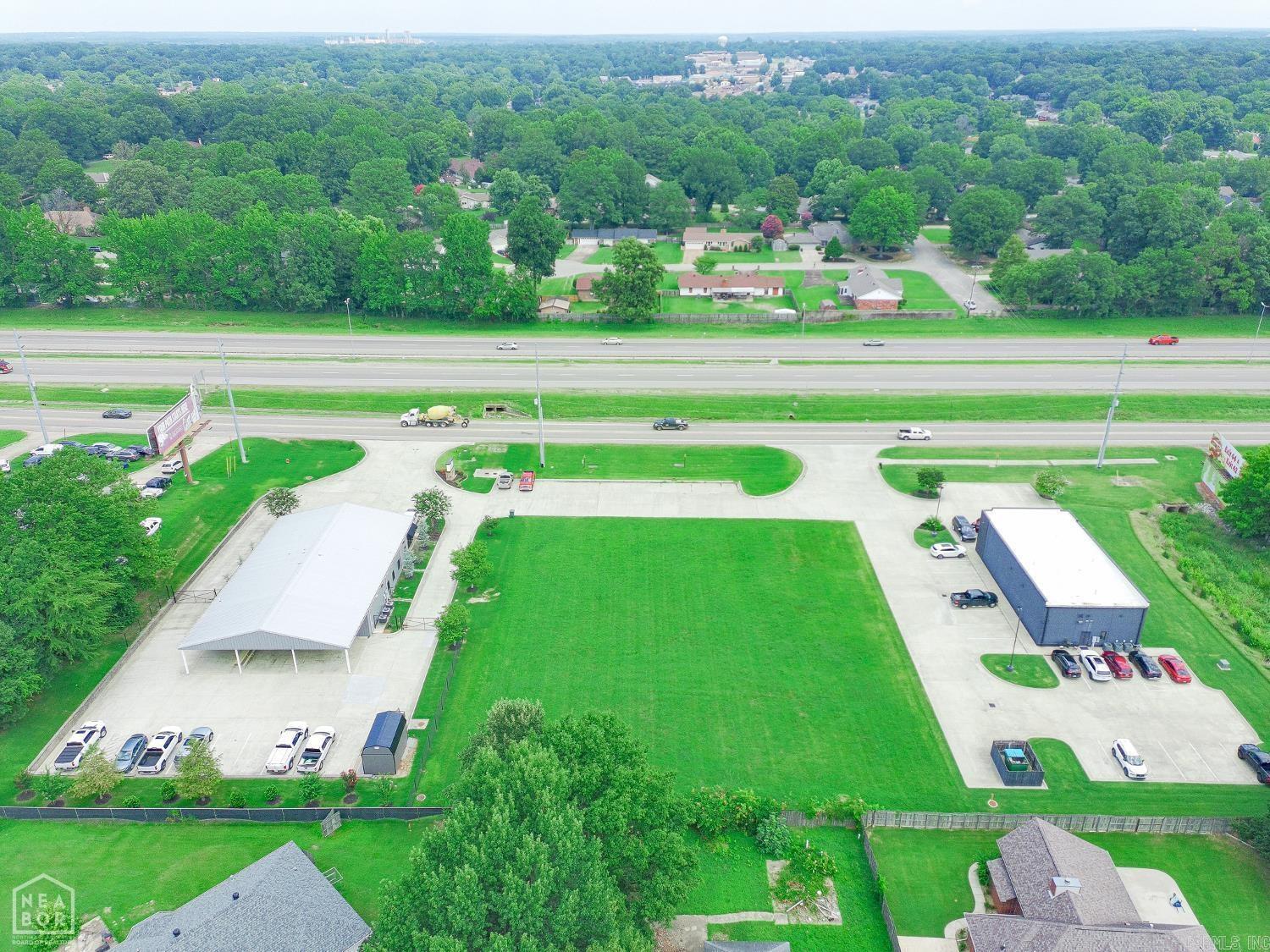 325 W Parker Road Property Photo 4