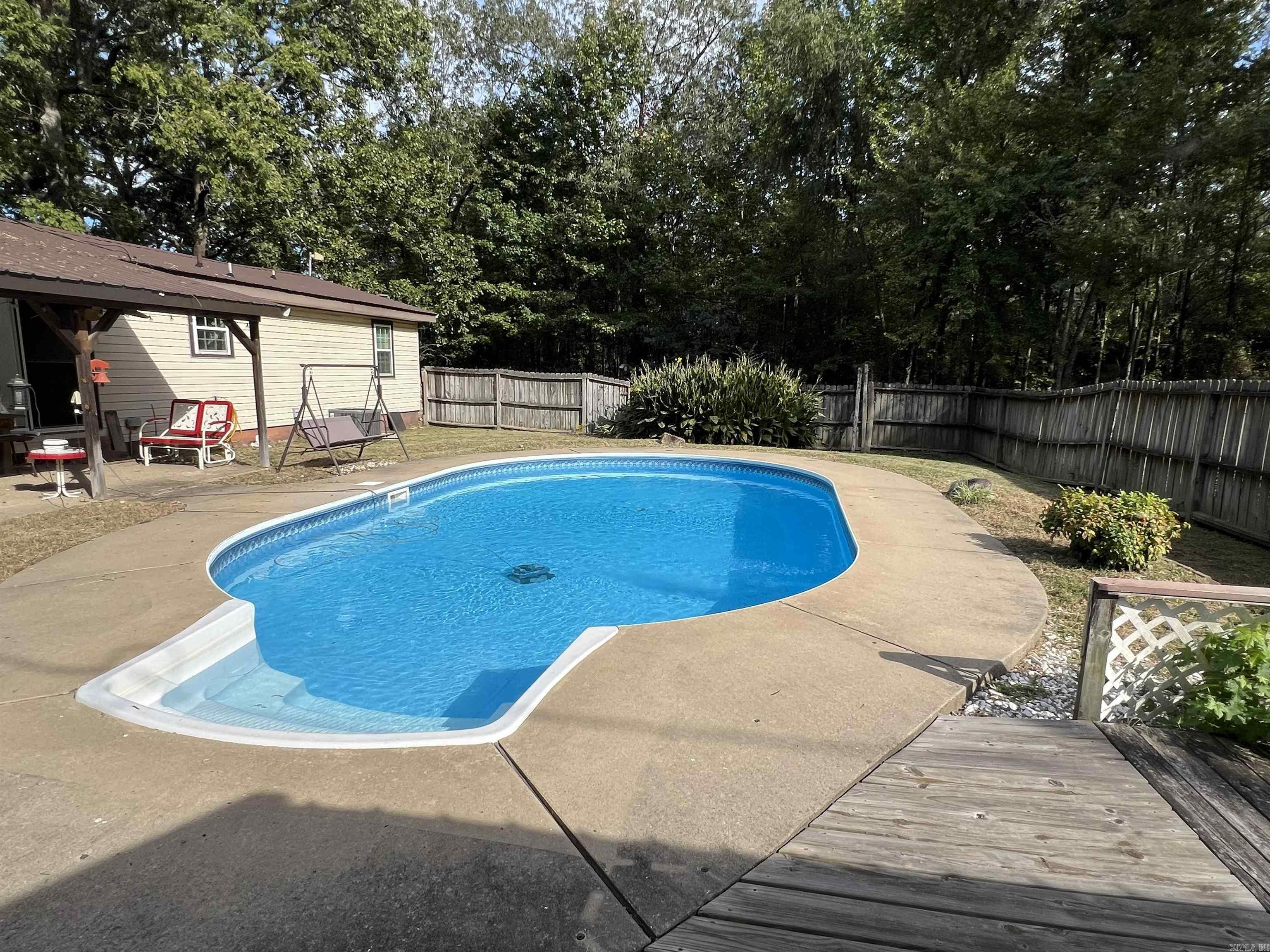 4463 Hwy 8 W Property Photo 3
