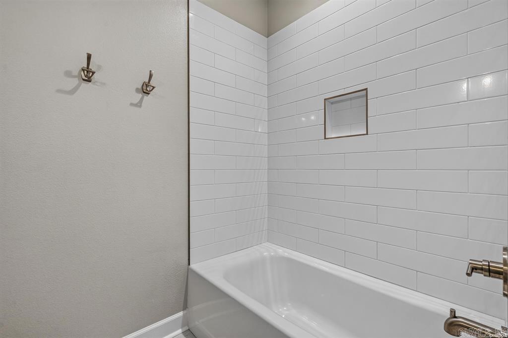 150 Villa Pointe B Property Photo 32