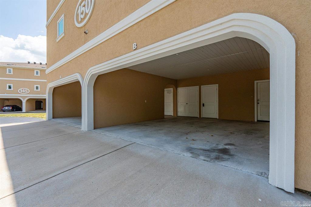 150 Villa Pointe B Property Photo 38
