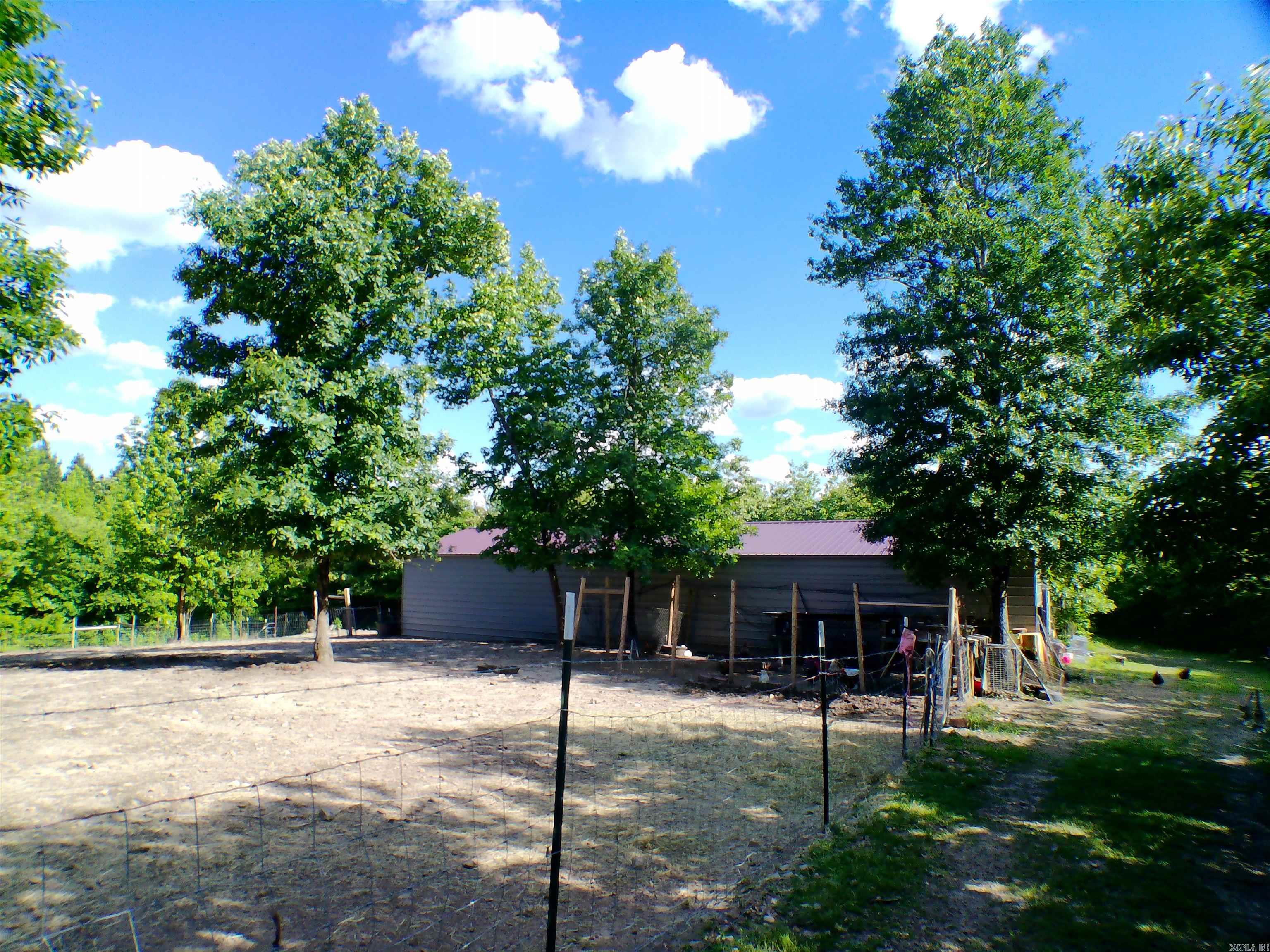 1417 Skyline Dr Property Photo 8