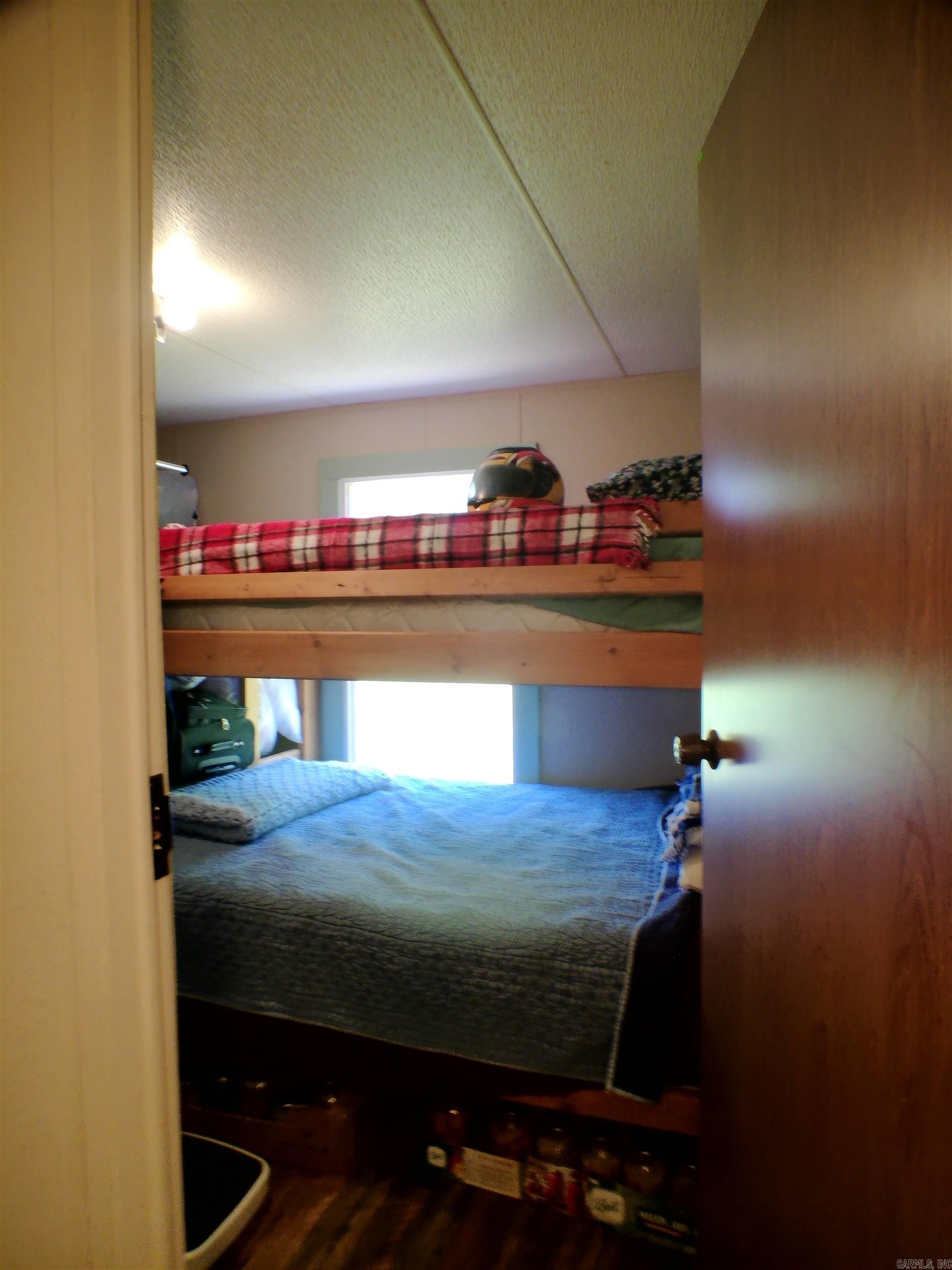1417 Skyline Dr Property Photo 28
