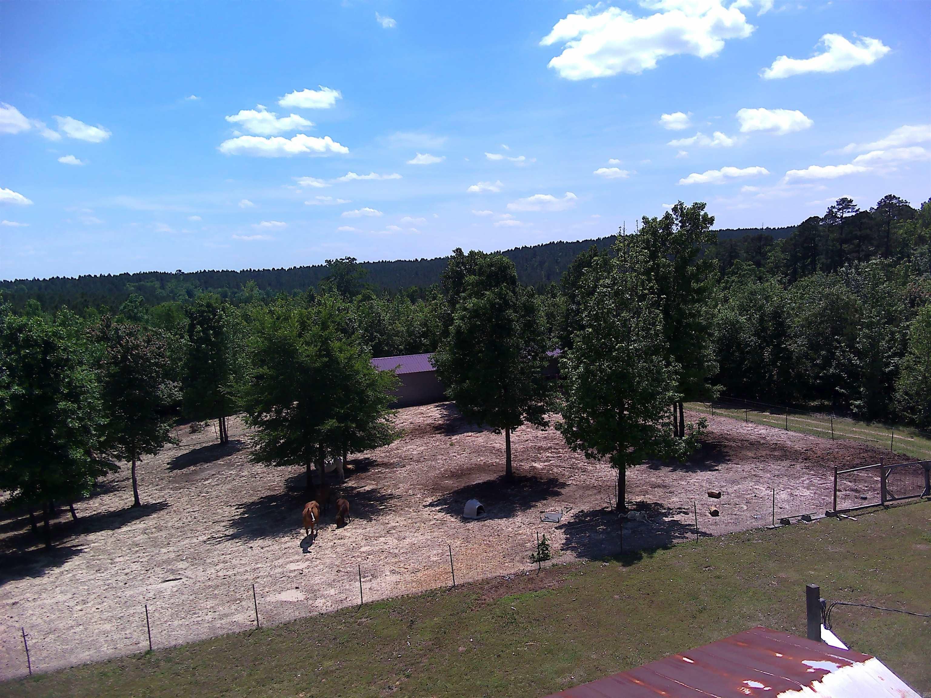 1417 Skyline Dr Property Photo 30