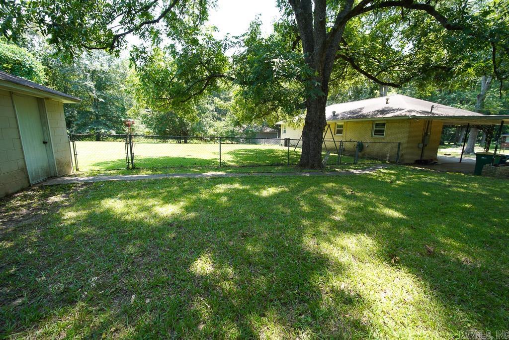 9123 S Heights Road Property Photo 2
