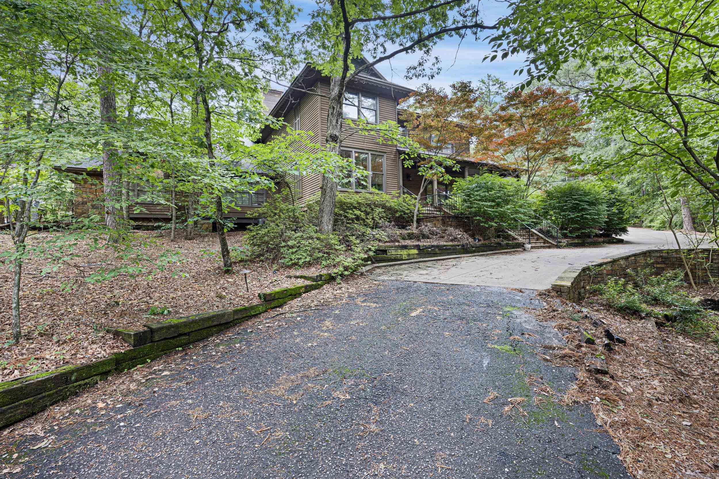 407 Dove Place Property Photo 4