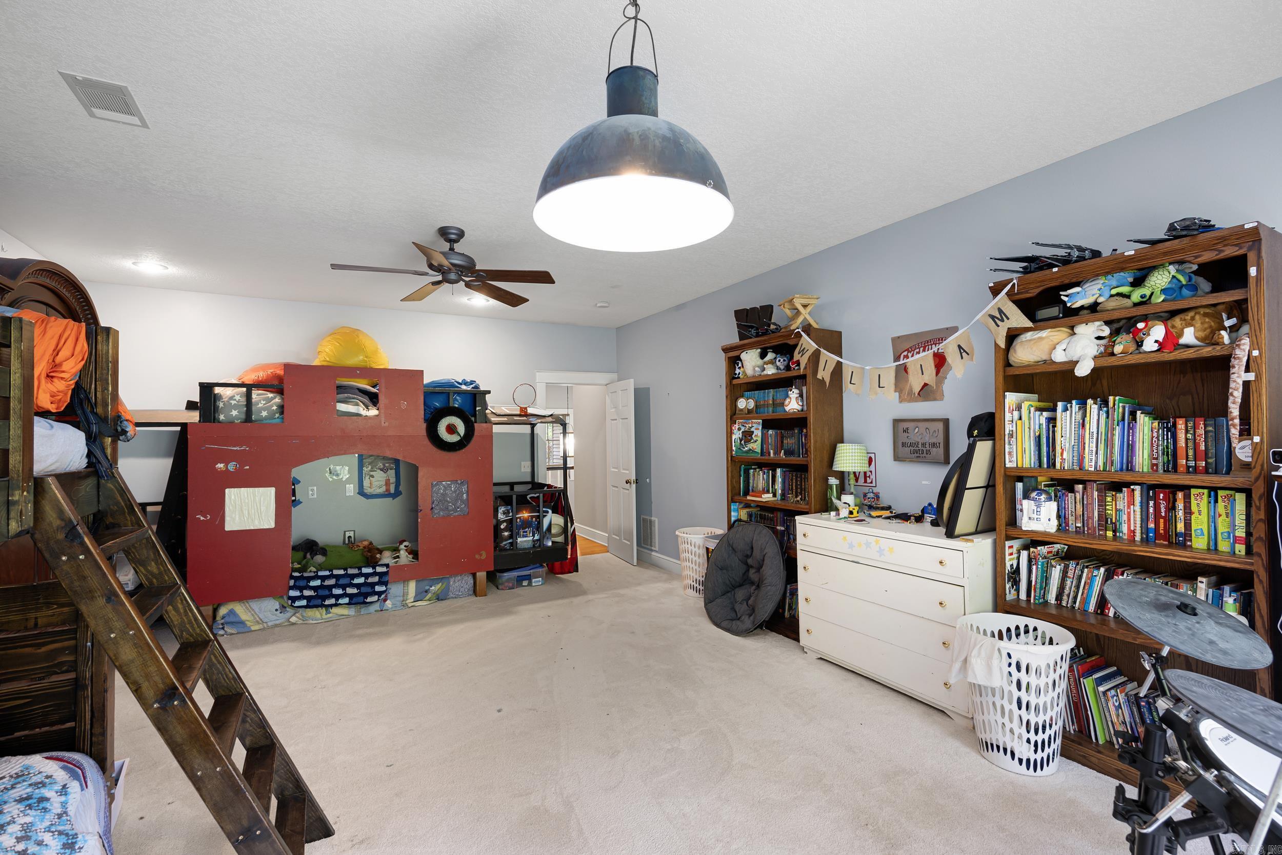 407 Dove Place Property Photo 39