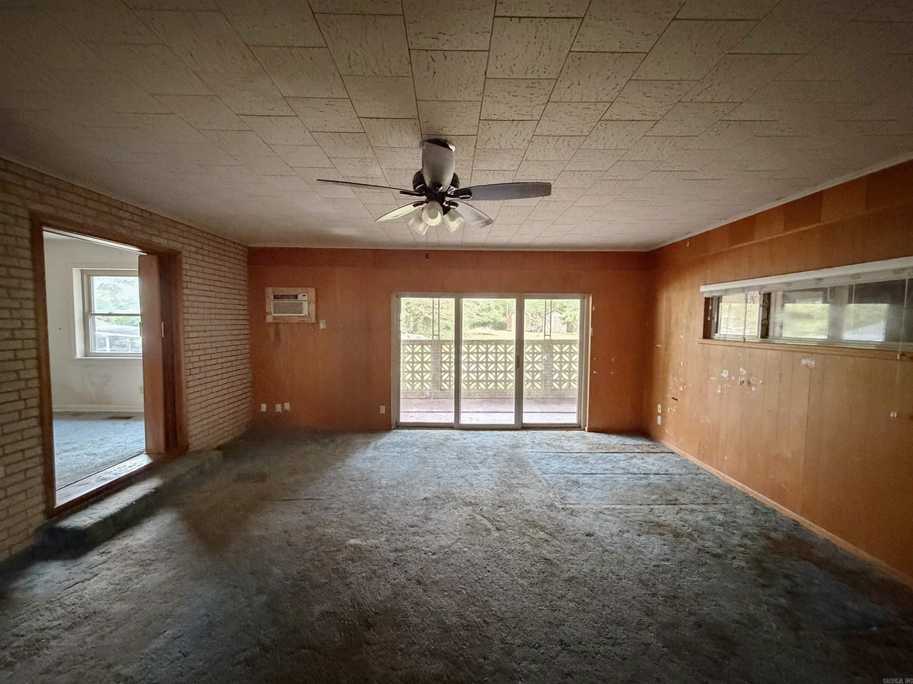 1008 North Place Property Photo 4