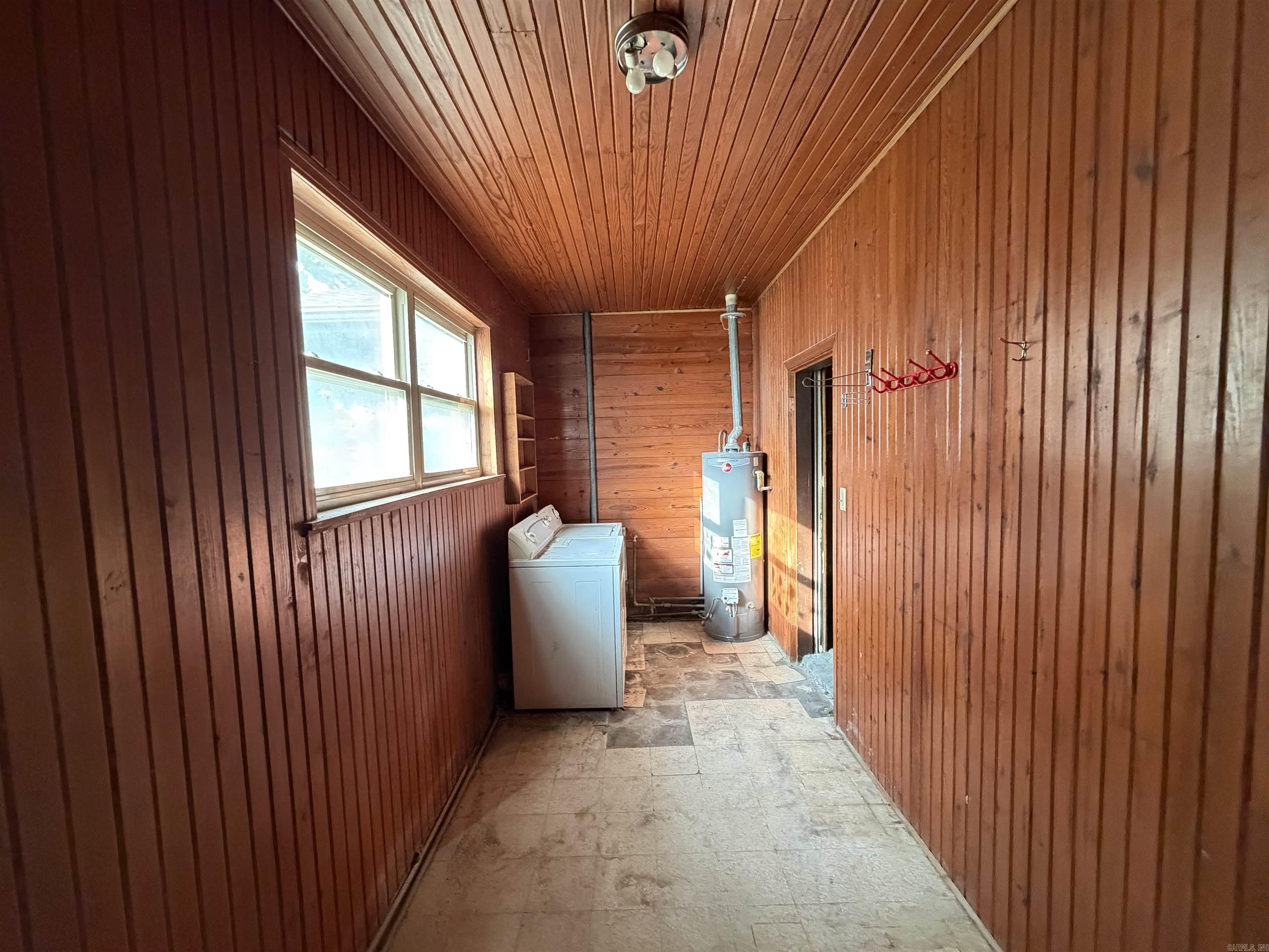 1008 North Place Property Photo 6