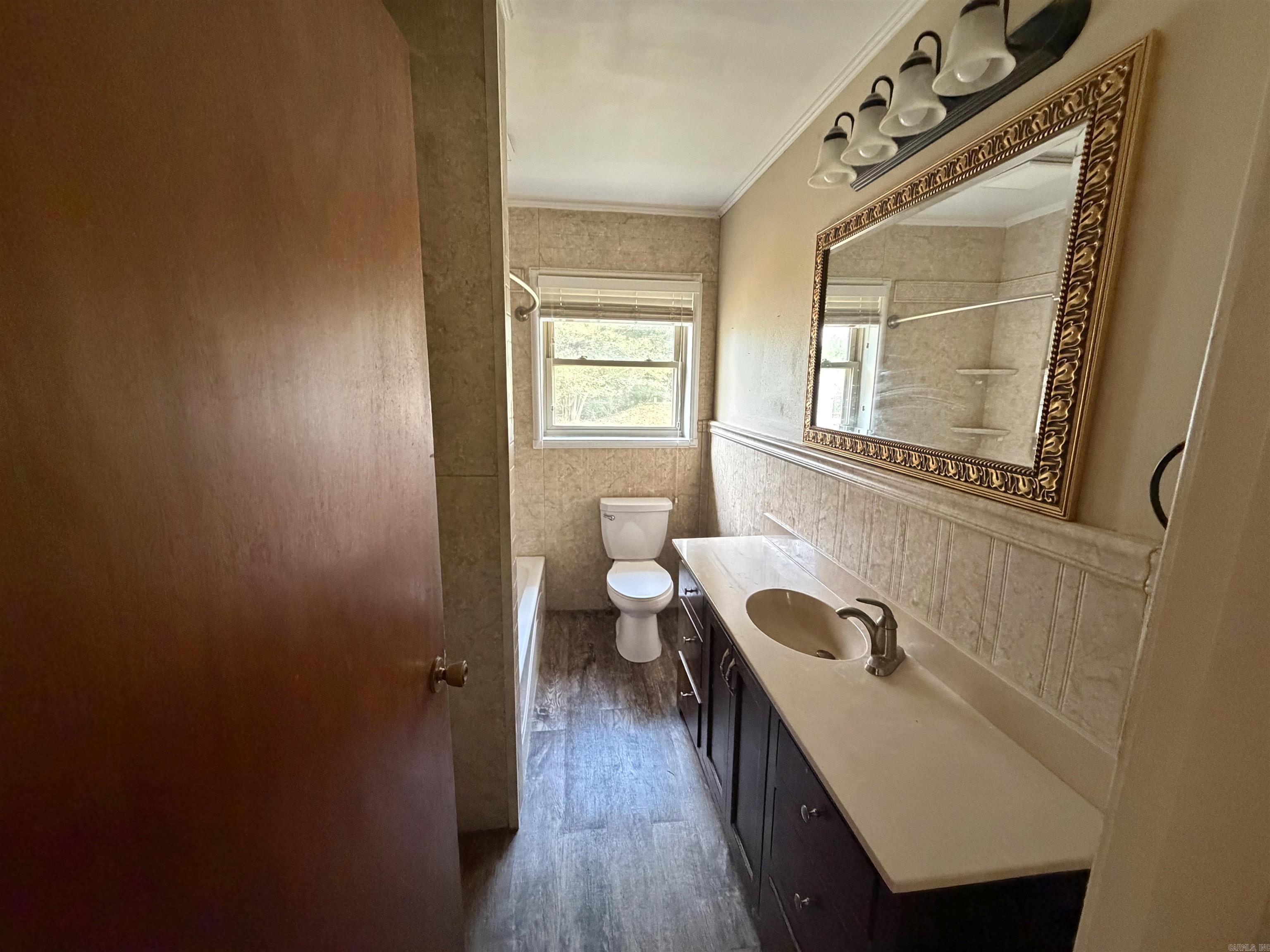 1008 North Place Property Photo 9