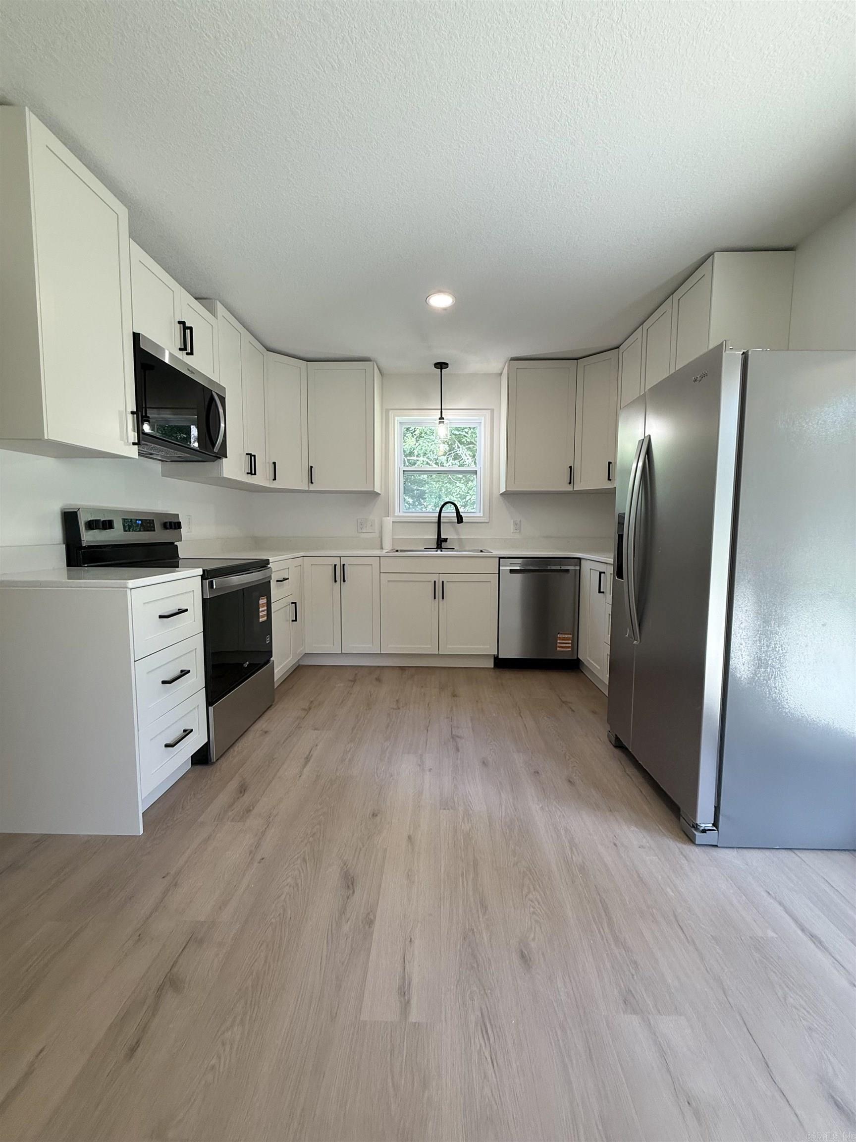 1391 Wiley Drive Property Photo 3