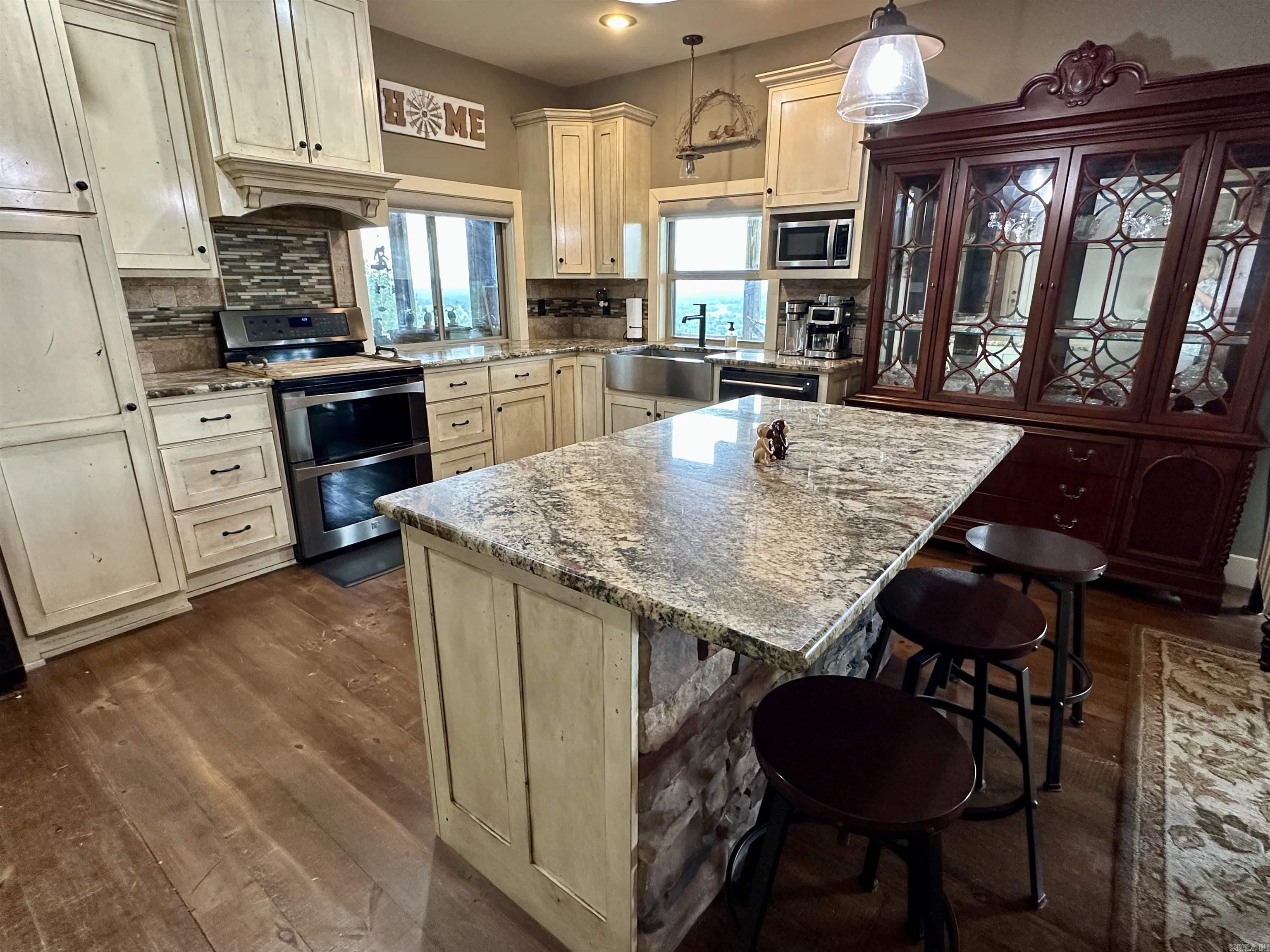 15 Pine Lake Lane Property Photo 10