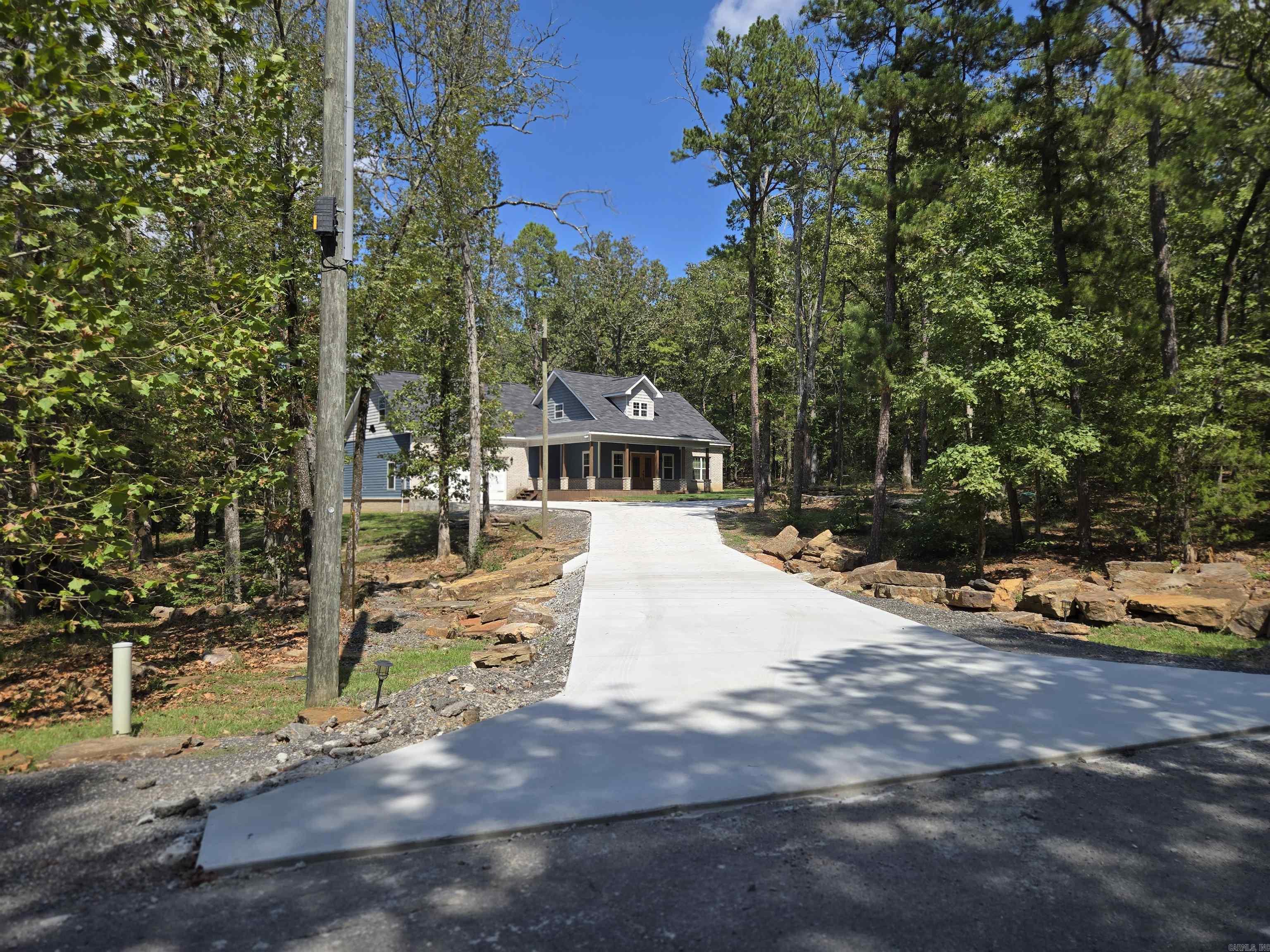29 Lauras Loop Property Photo 3