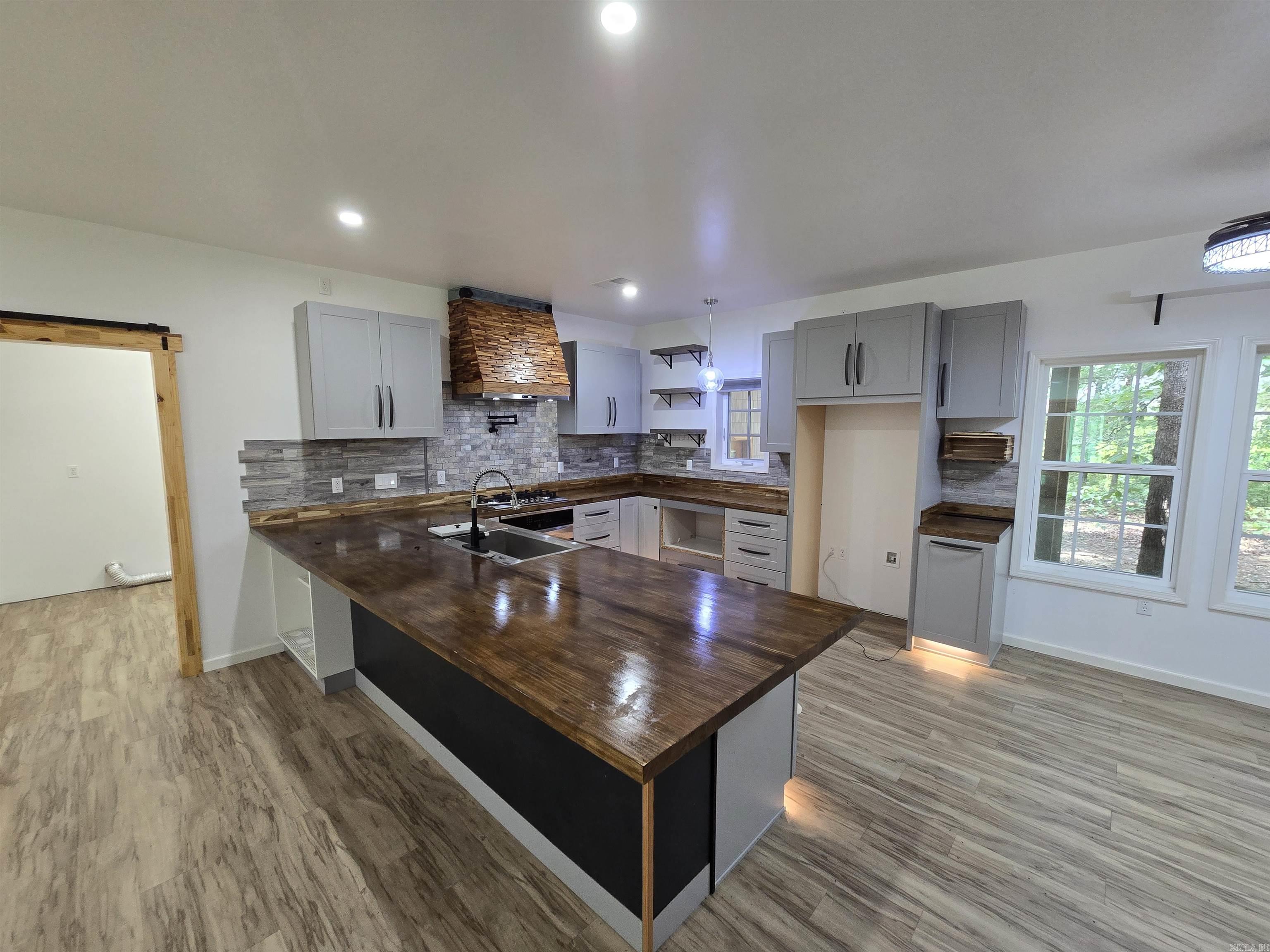 29 Lauras Loop Property Photo 13