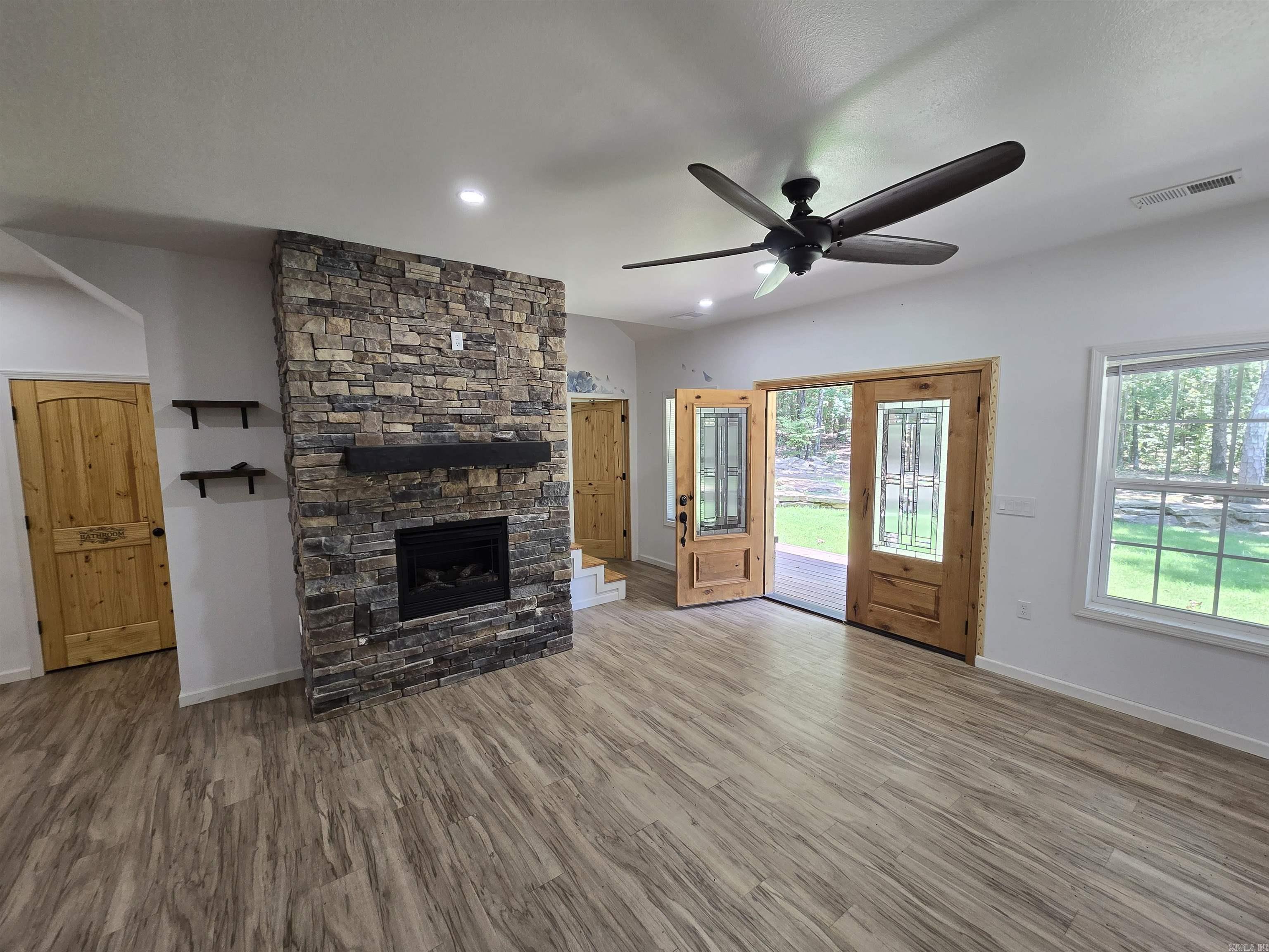 29 Lauras Loop Property Photo 16