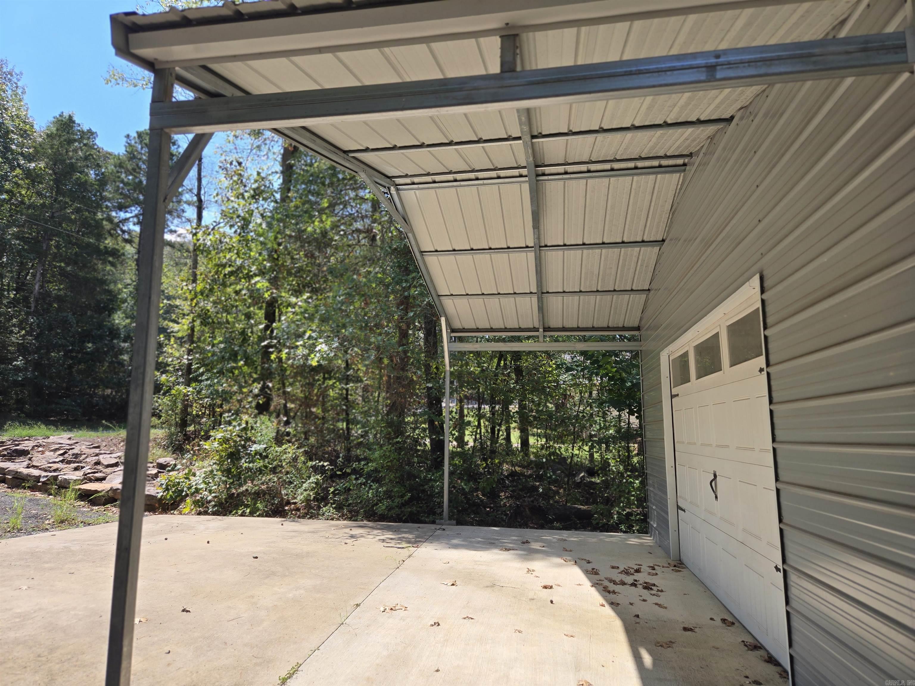 29 Lauras Loop Property Photo 43