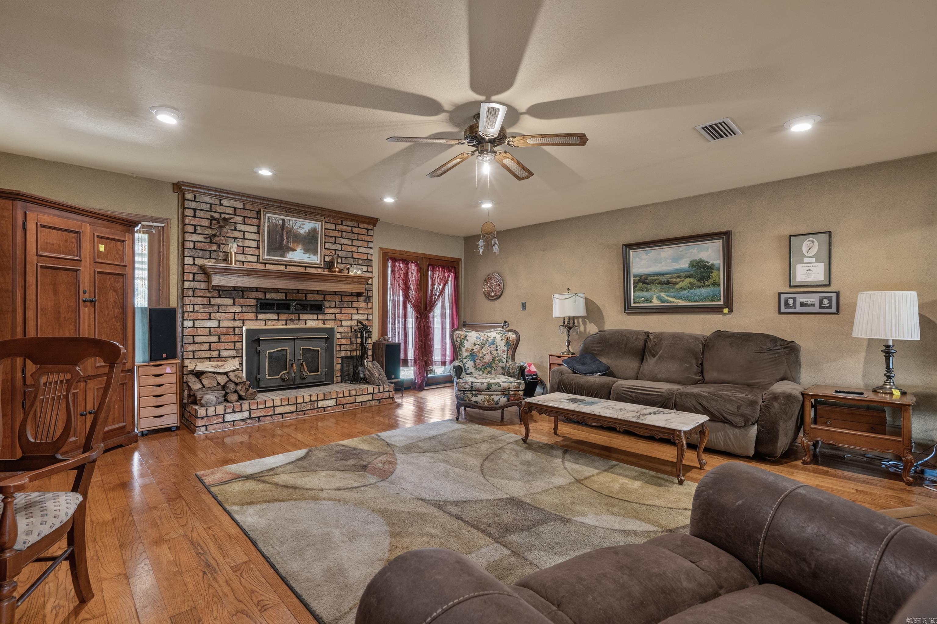 405 Jackson Street Property Photo 12