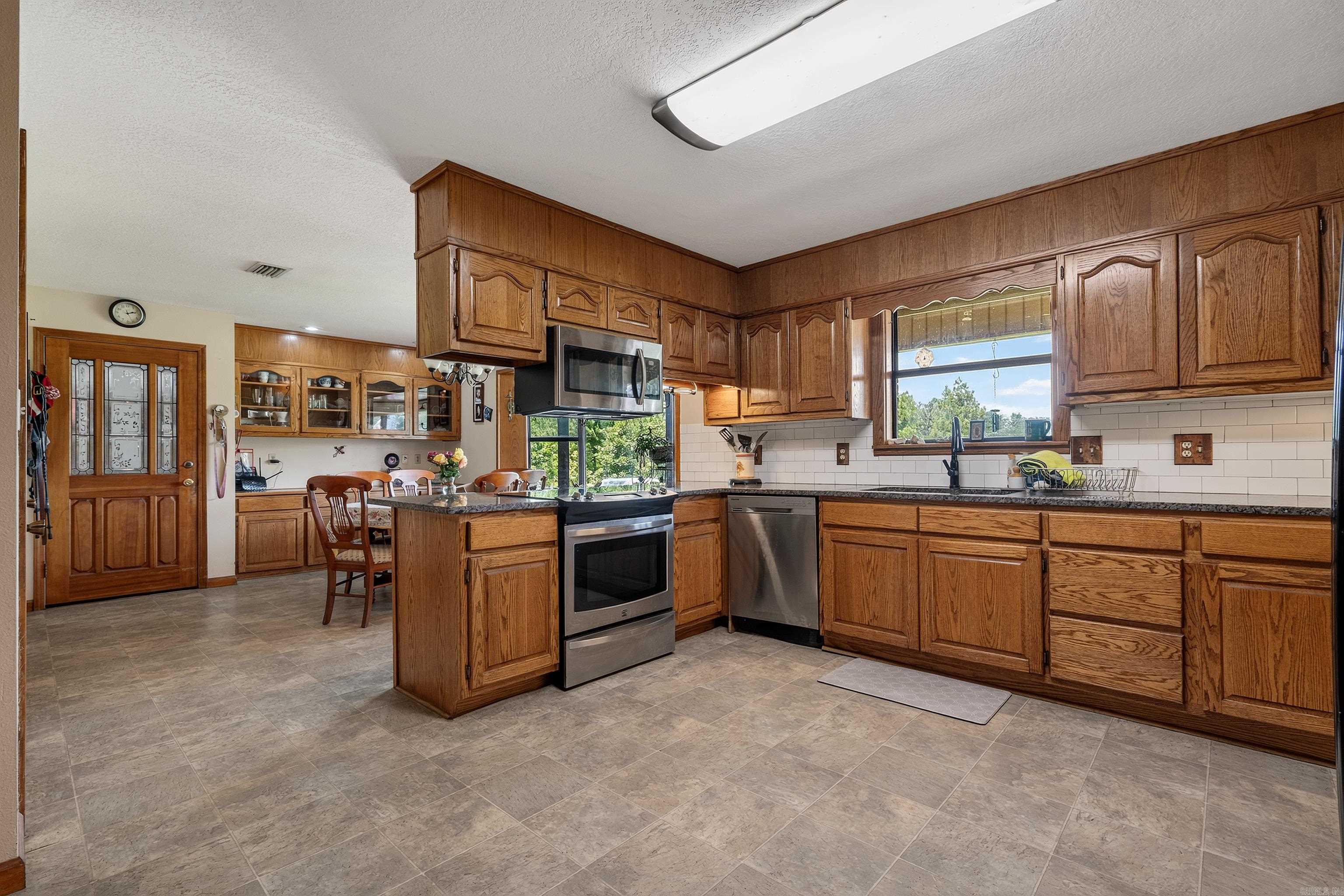 405 Jackson Street Property Photo 16