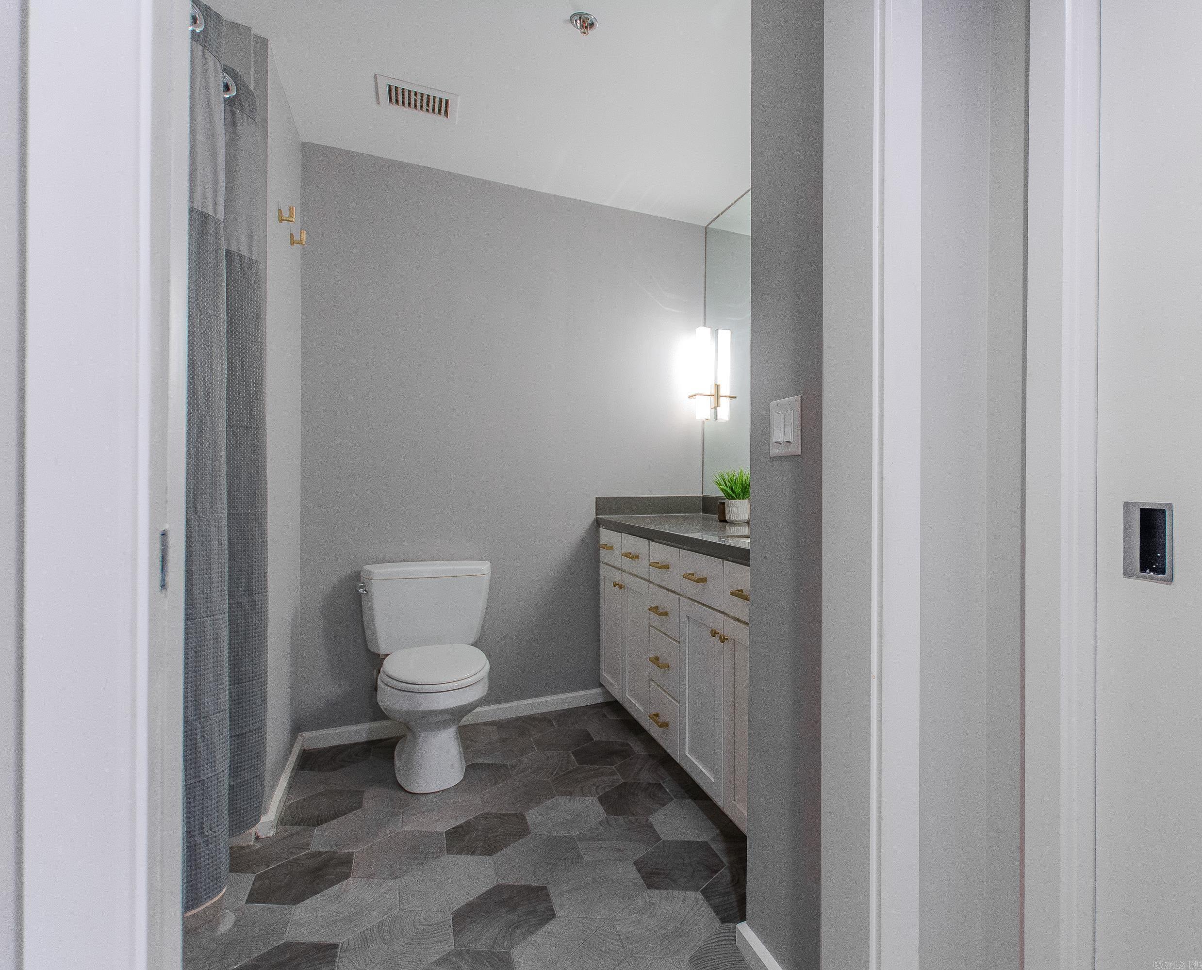 315 Rock St 1008 Property Photo 22