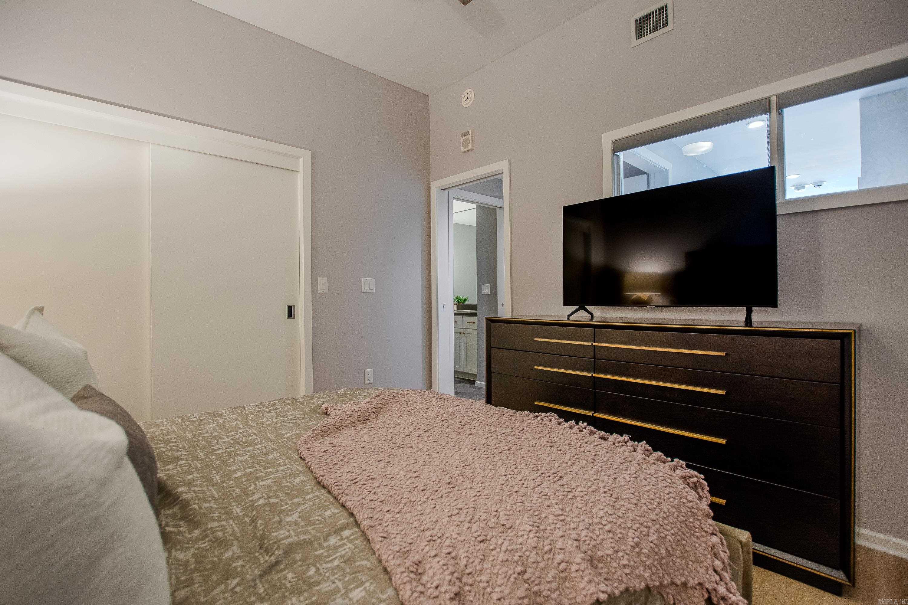 315 Rock St 1008 Property Photo 26