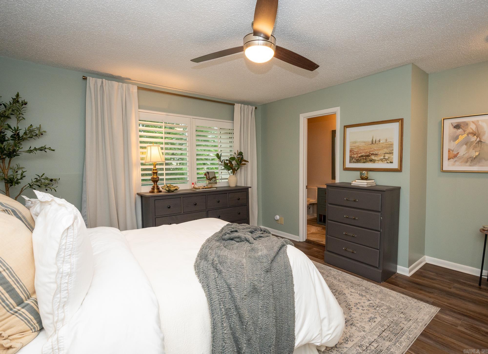 32 Hampshire Circle Property Photo 27