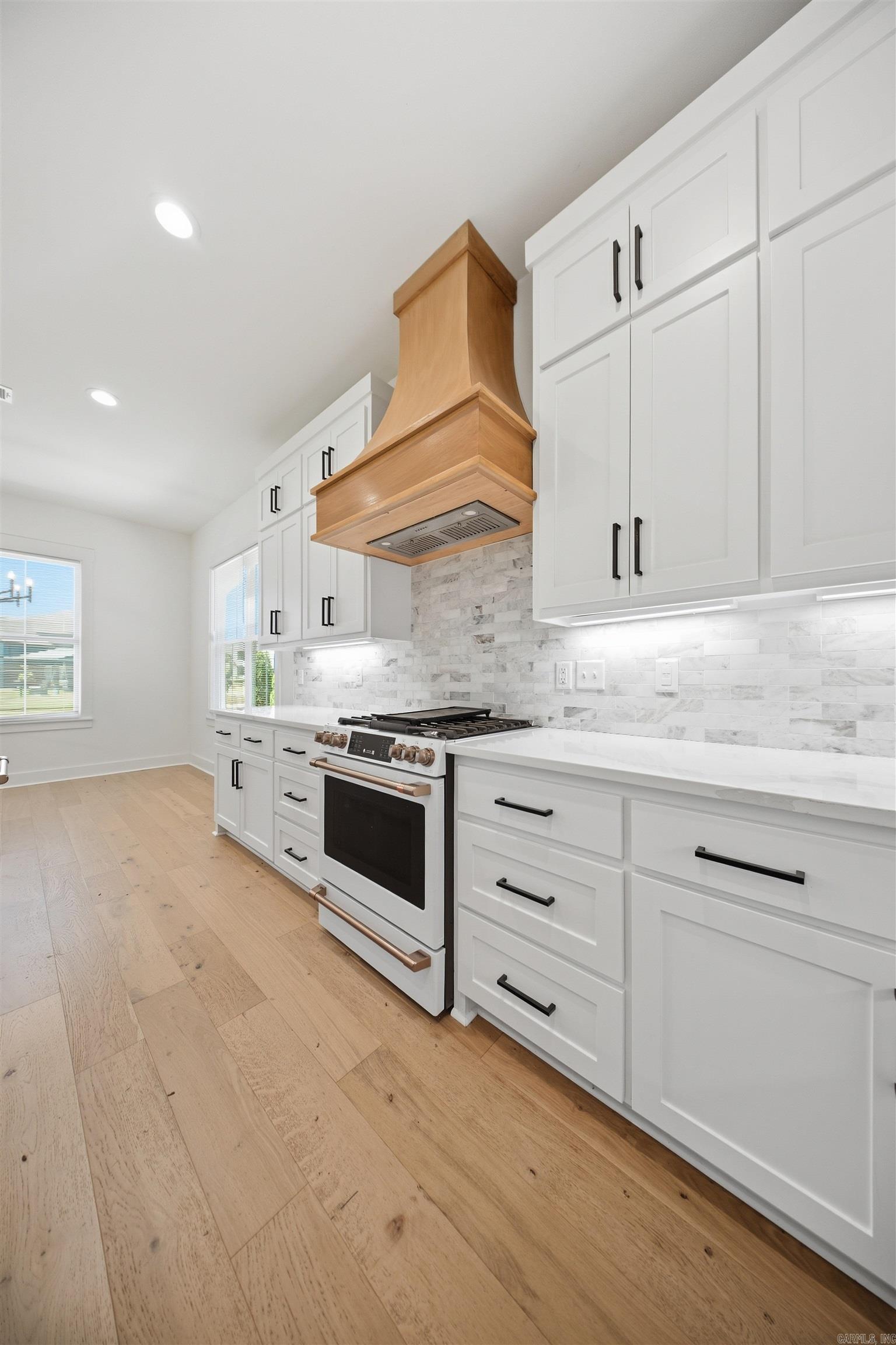 1412 Nanterre Street Property Photo 18