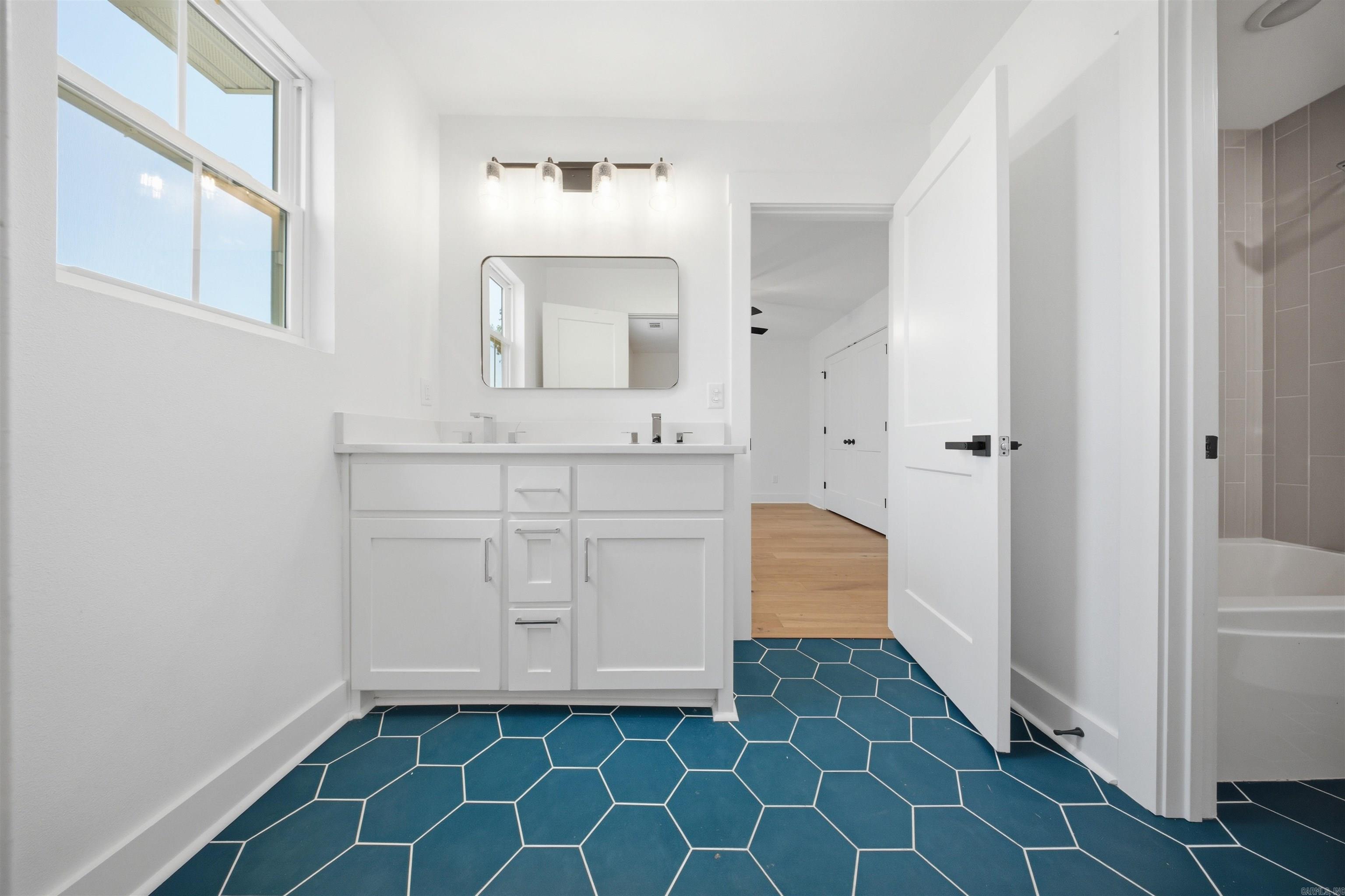 1412 Nanterre Street Property Photo 29