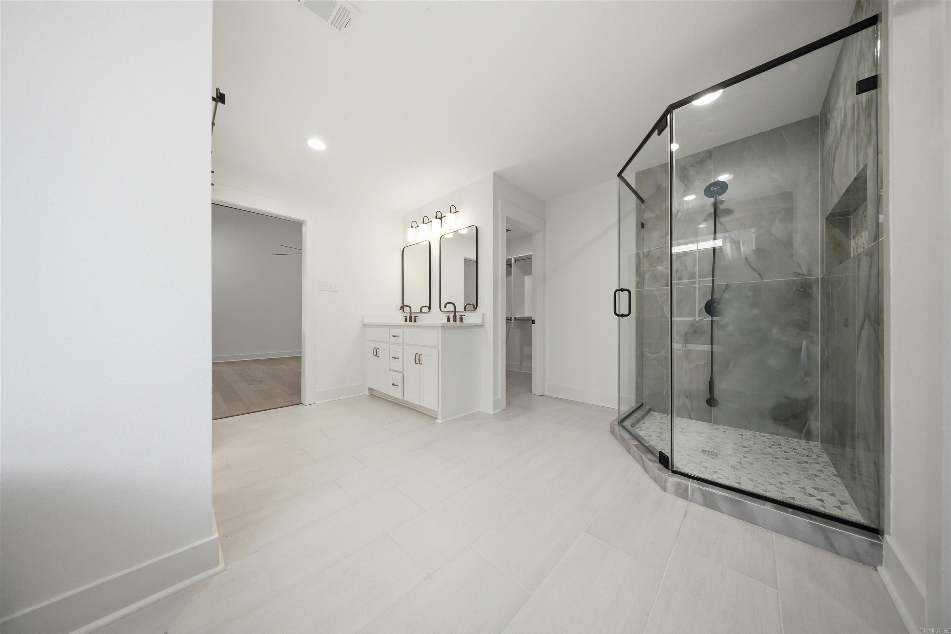 1412 Nanterre Street Property Photo 37