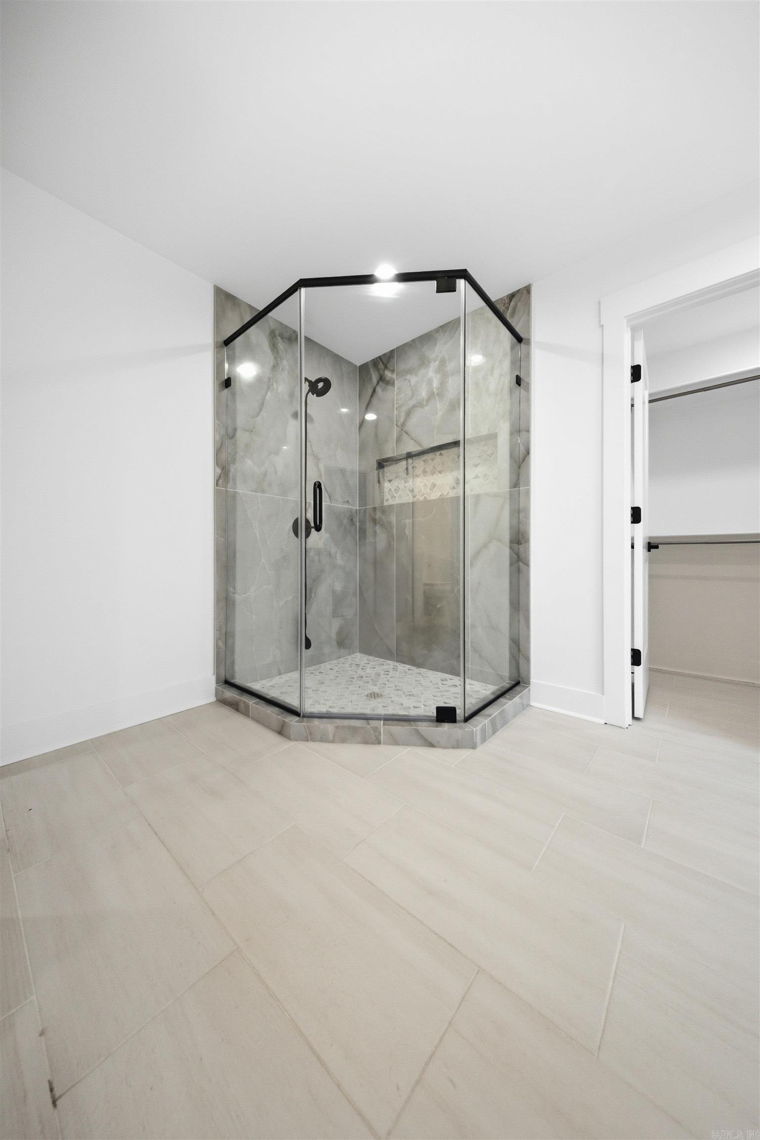 1412 Nanterre Street Property Photo 38
