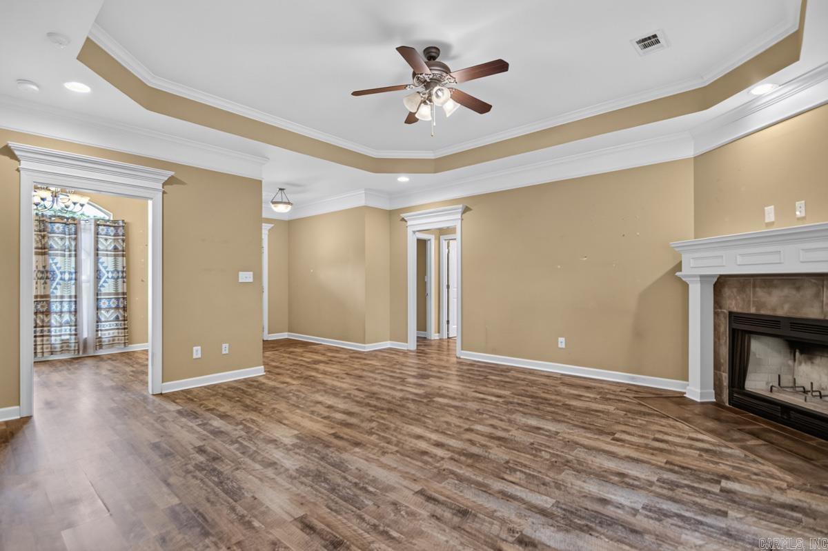 12008 Oak Valley Drive Property Photo 8