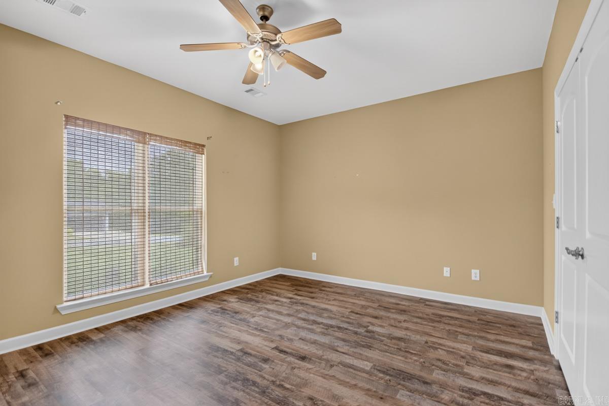 12008 Oak Valley Drive Property Photo 21