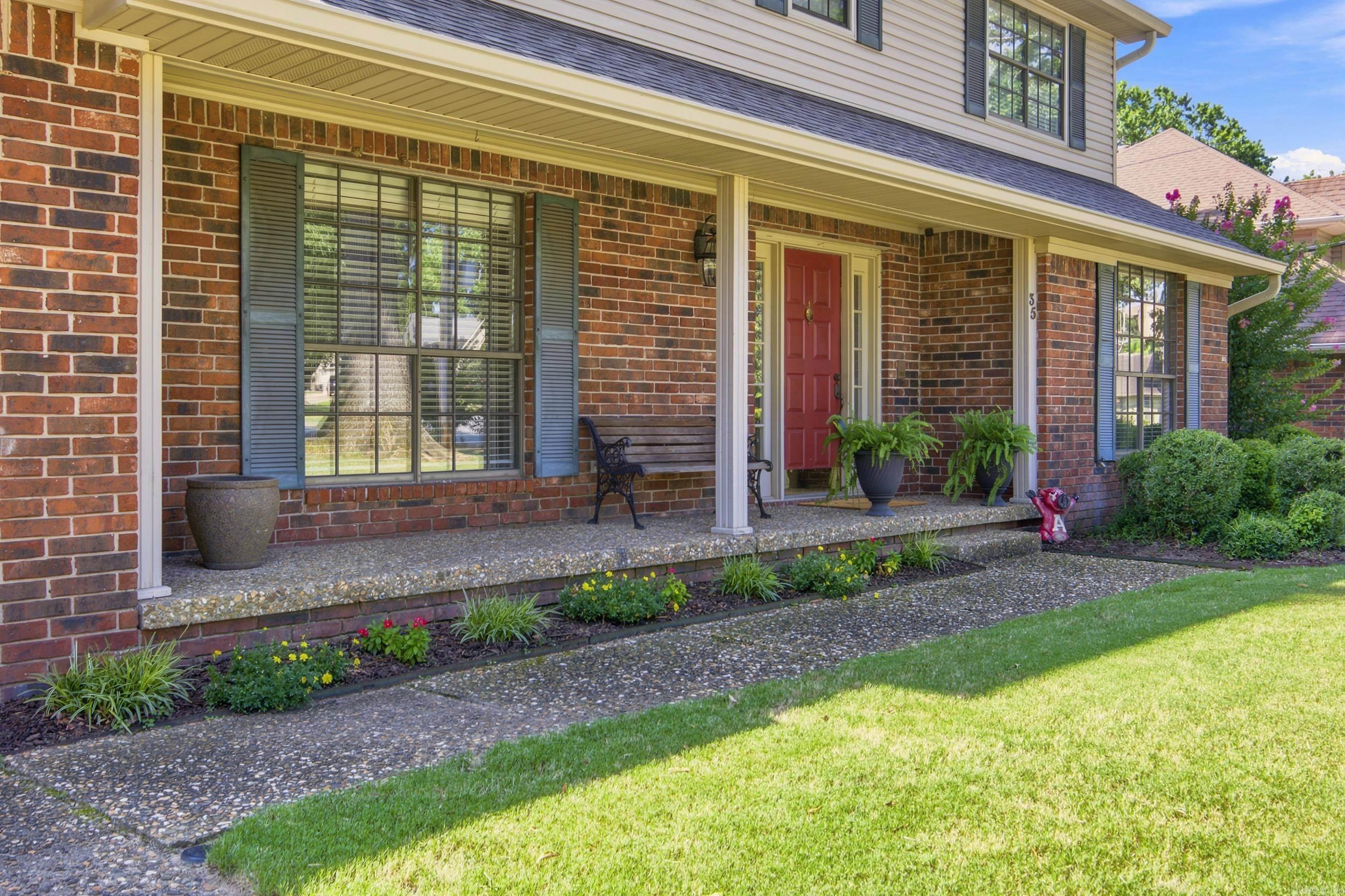 35 Oak Tree Circle Property Photo 2