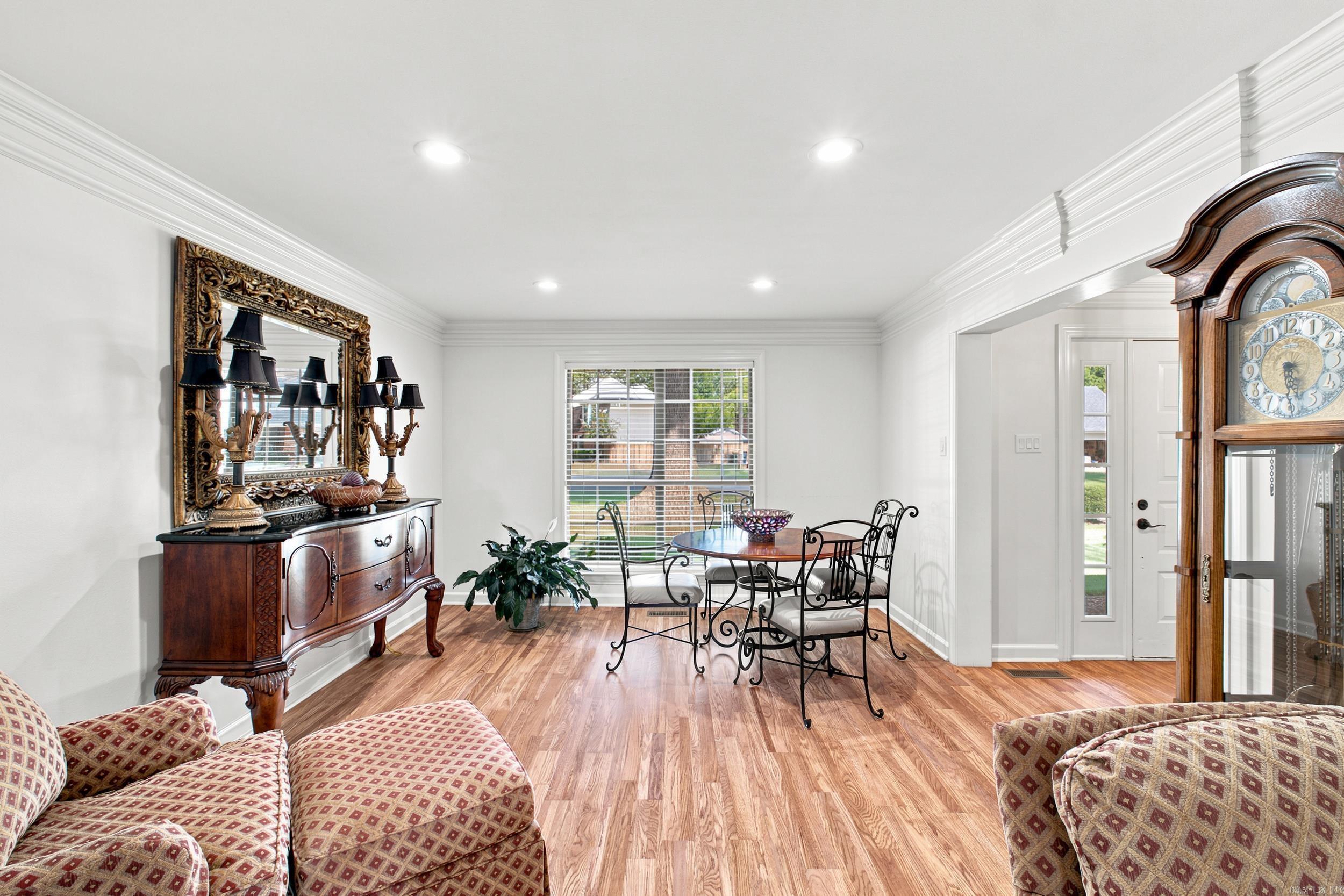 35 Oak Tree Circle Property Photo 6