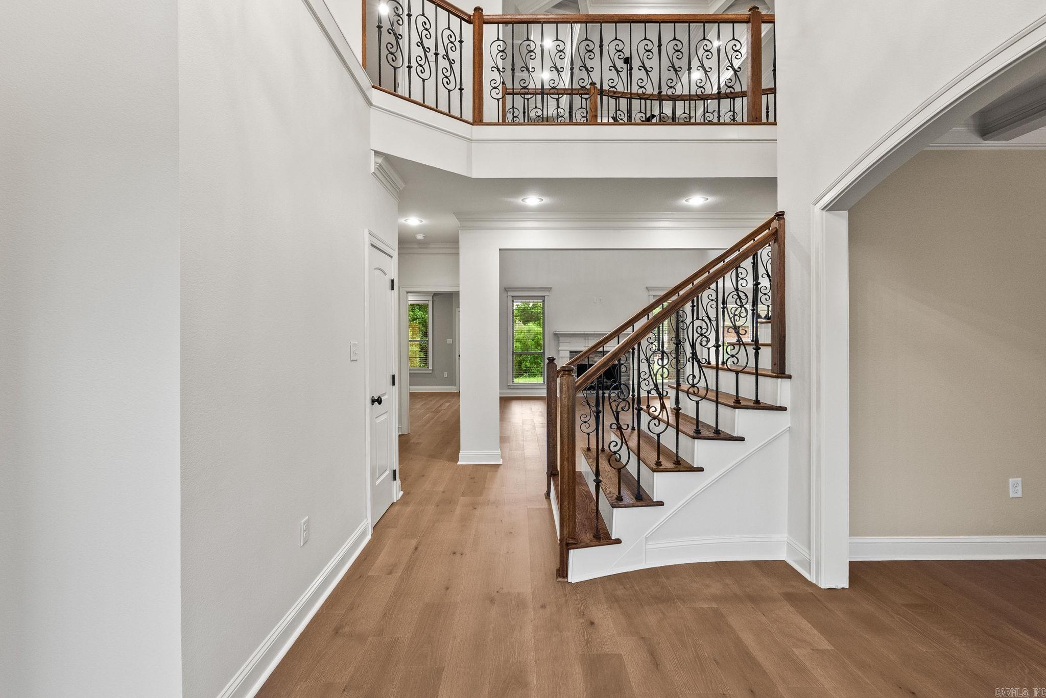 141 Oneida Way Property Photo 3