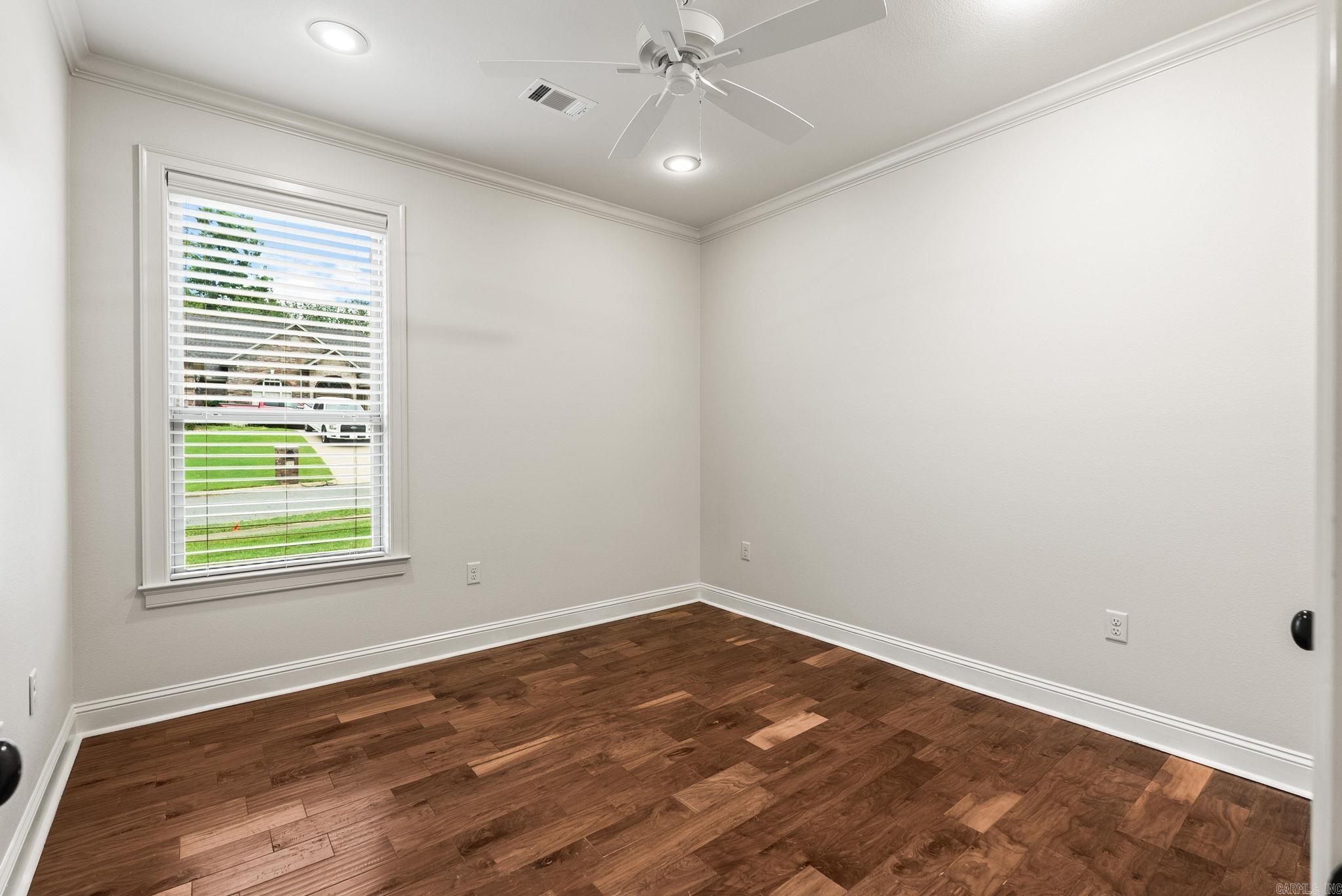 141 Oneida Way Property Photo 27