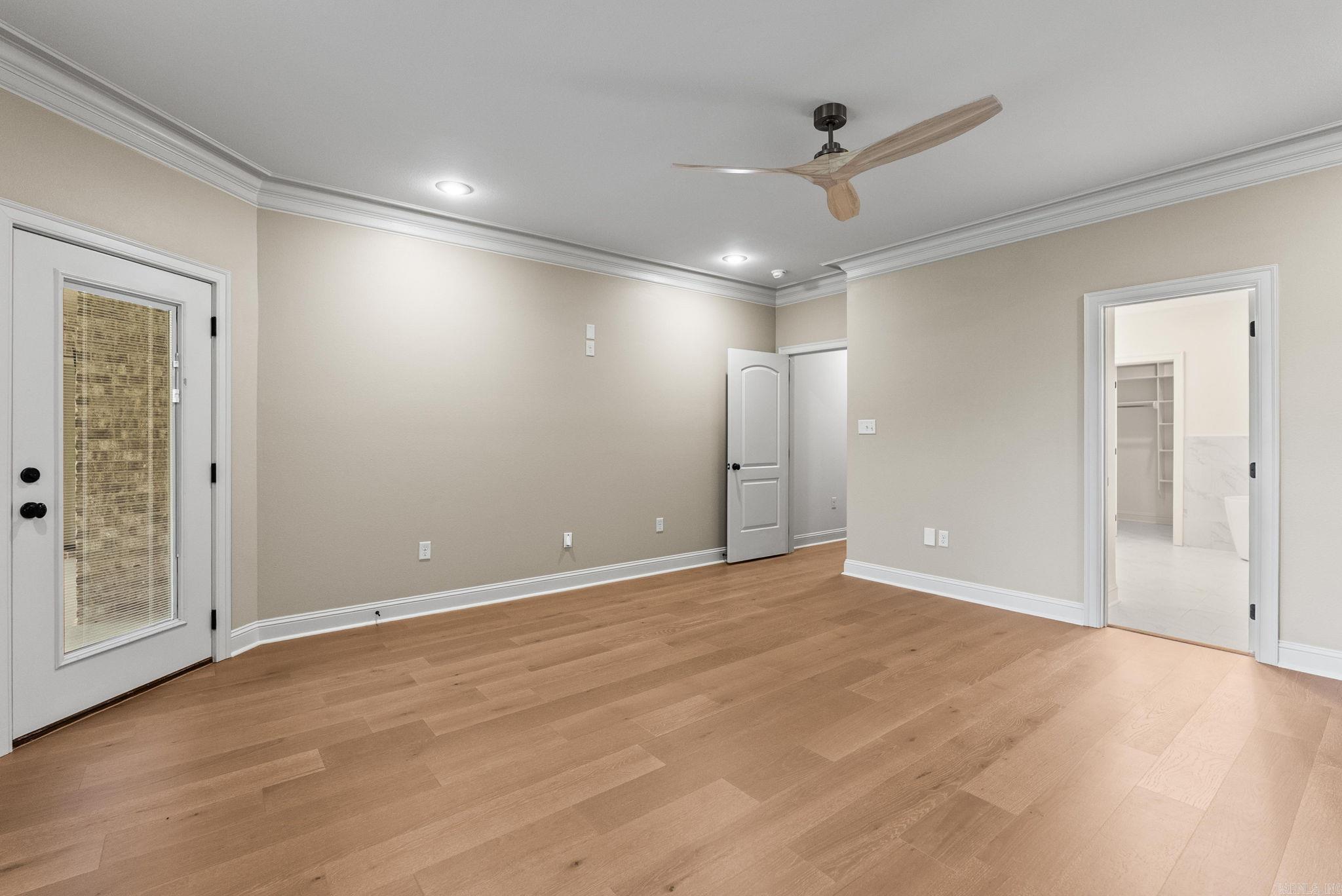 141 Oneida Way Property Photo 35