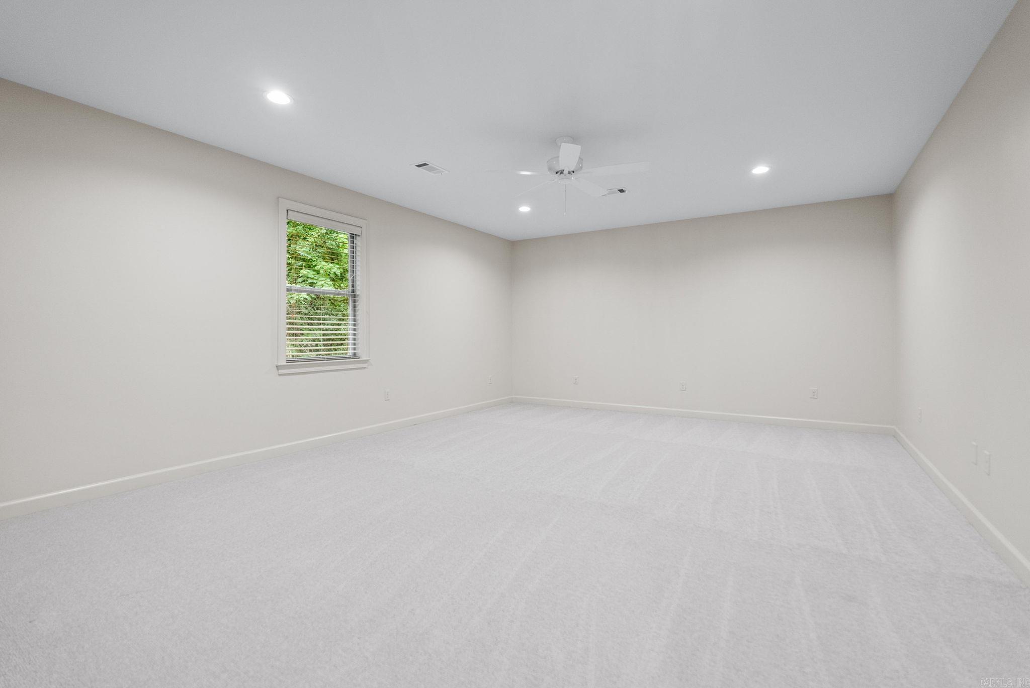 141 Oneida Way Property Photo 38