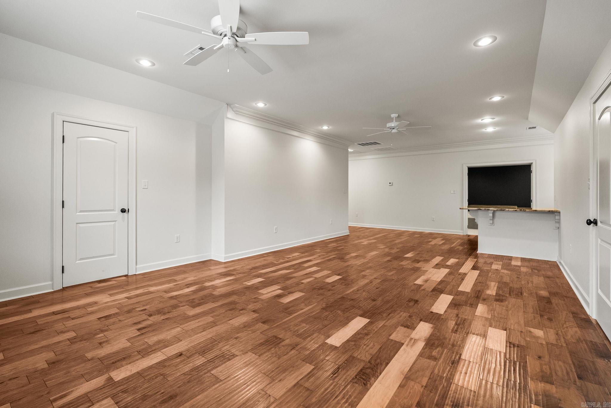 141 Oneida Way Property Photo 44