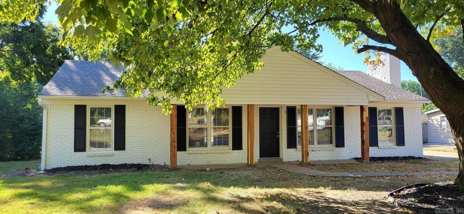 1815 W College Blvd Property Photo 1