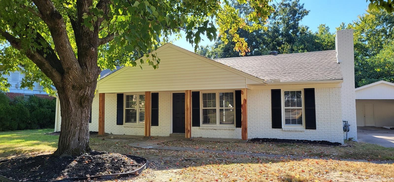 1815 W College Blvd Property Photo 2