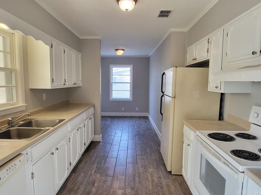 1815 W College Blvd Property Photo 3