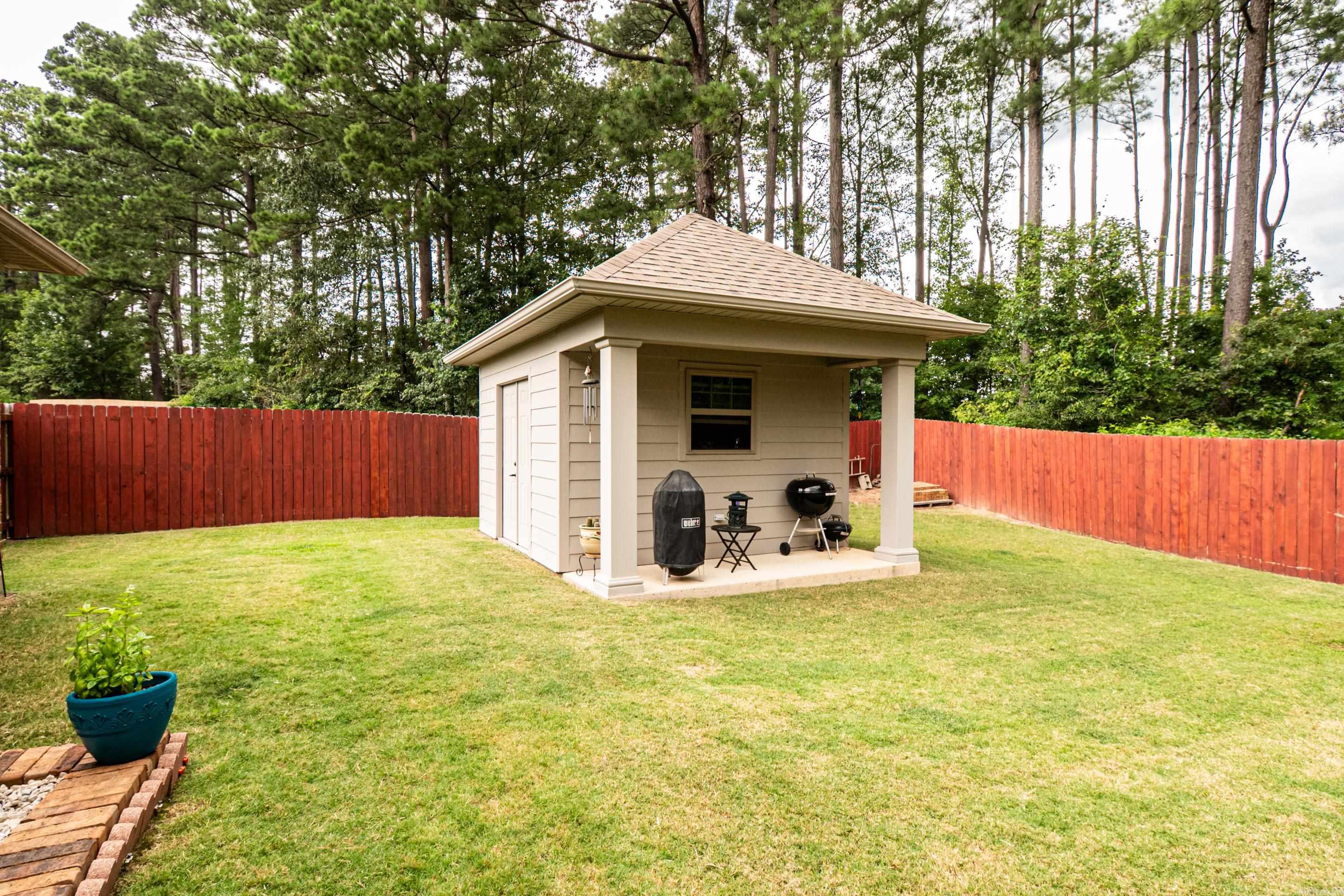 143 Waverly Cir Property Photo 4